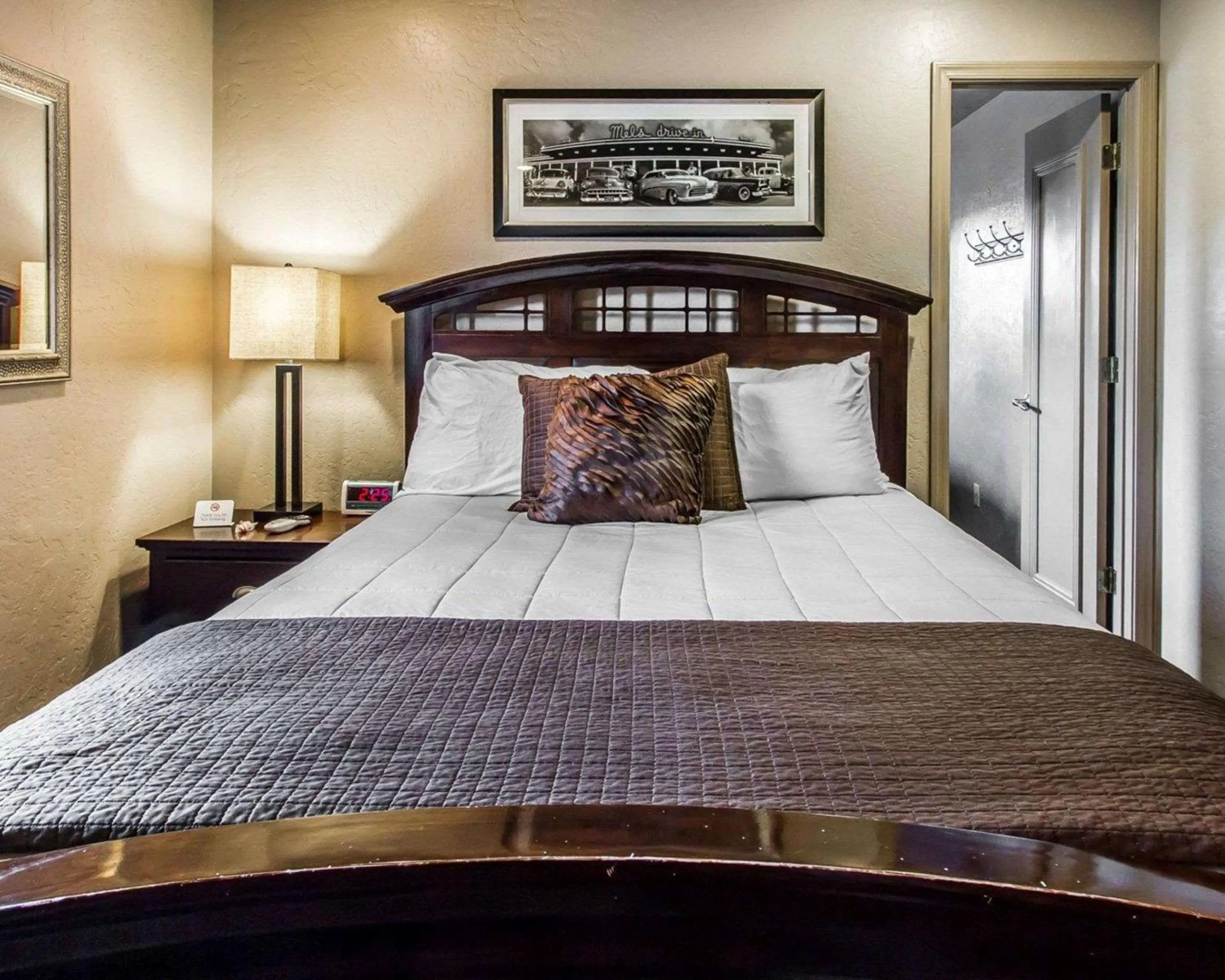 Bedroom, Bed in Rodeway Inn & Suites Williams Downtowner-Rte 66