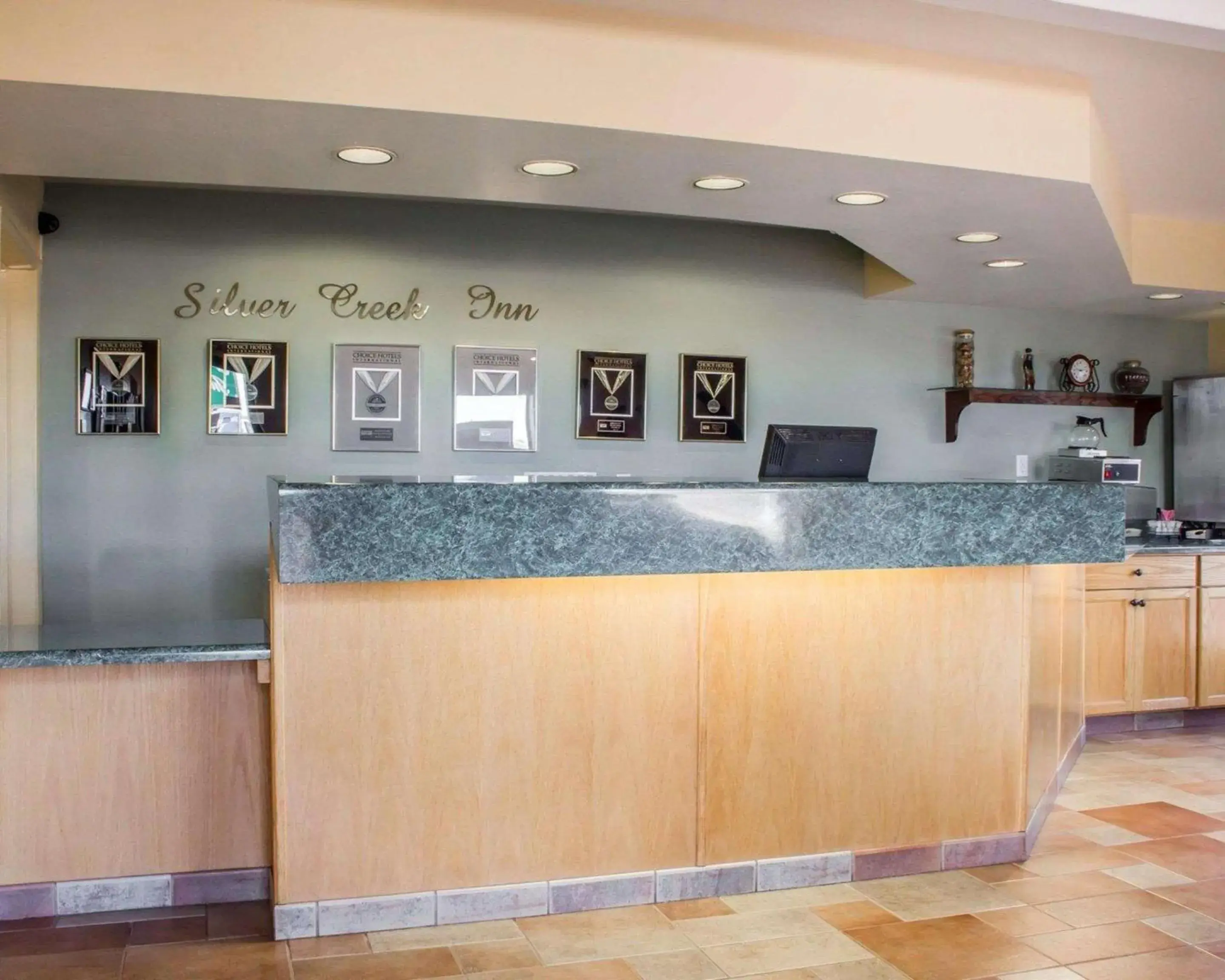 Lobby or reception in Rodeway Inn Silver Creek Inn Lobby or reception in Rodeway Inn Silver Creek Inn