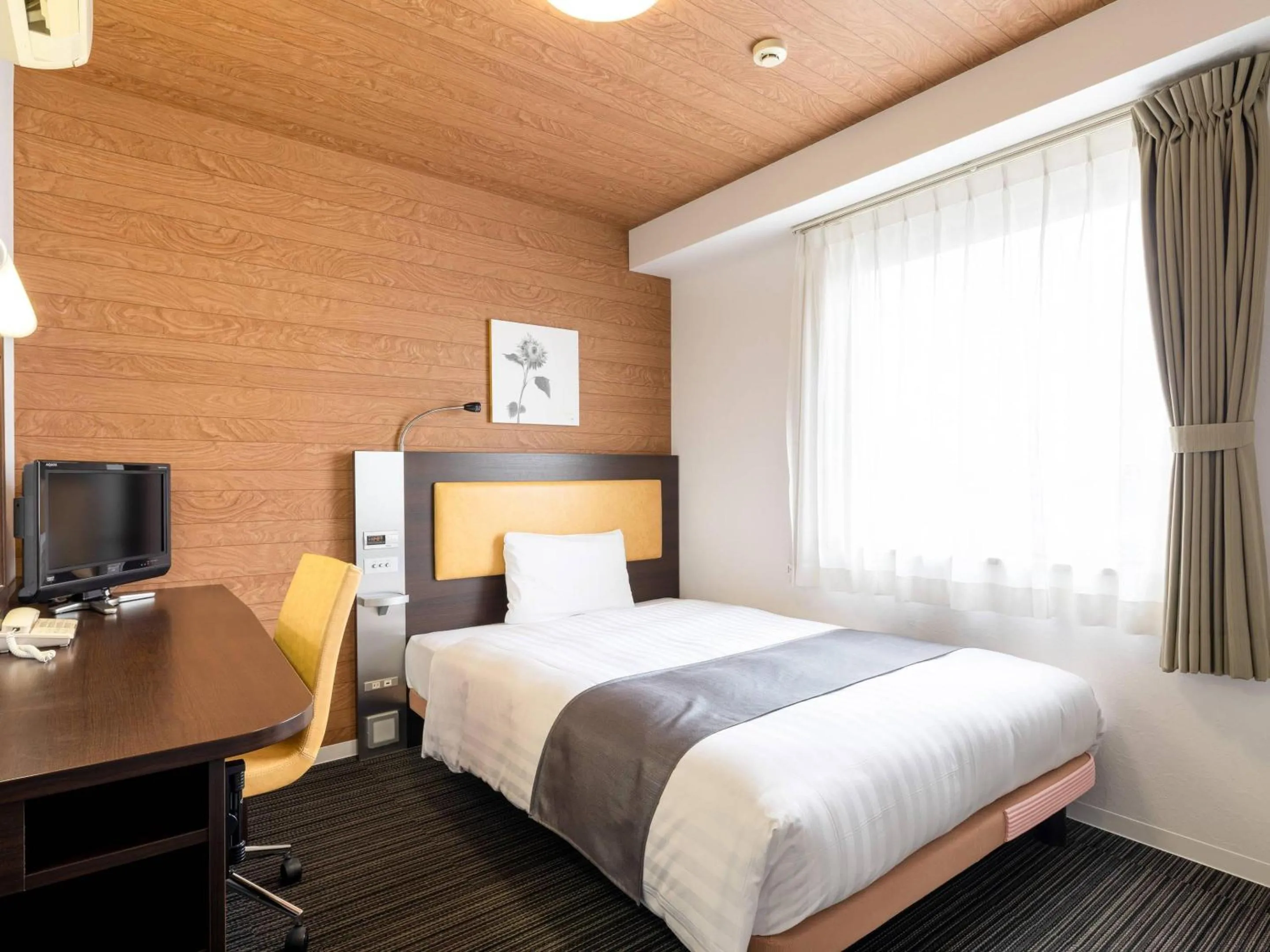 Bedroom, Bed in Comfort Hotel Kokura