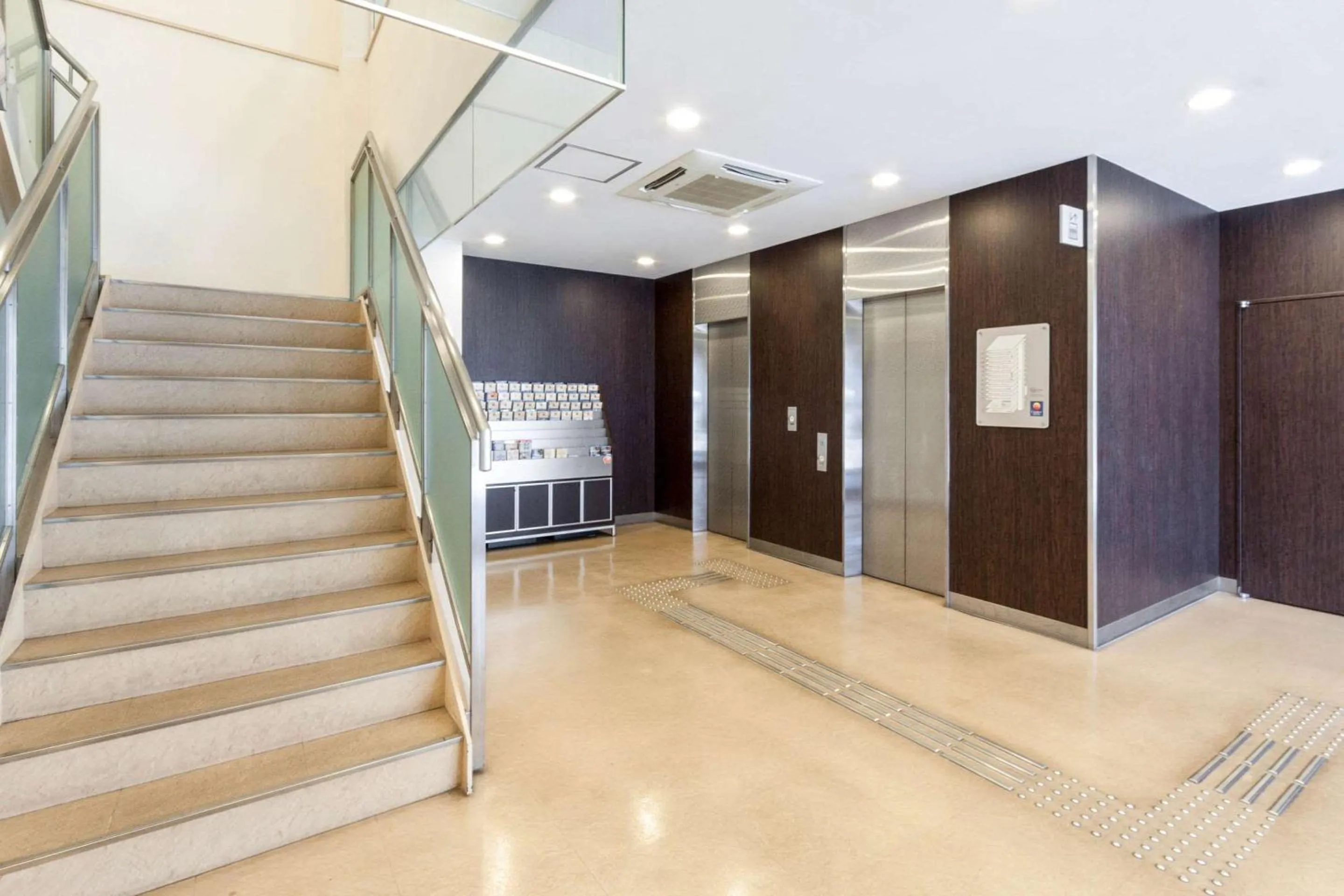Lobby or reception in Comfort Hotel Kokura