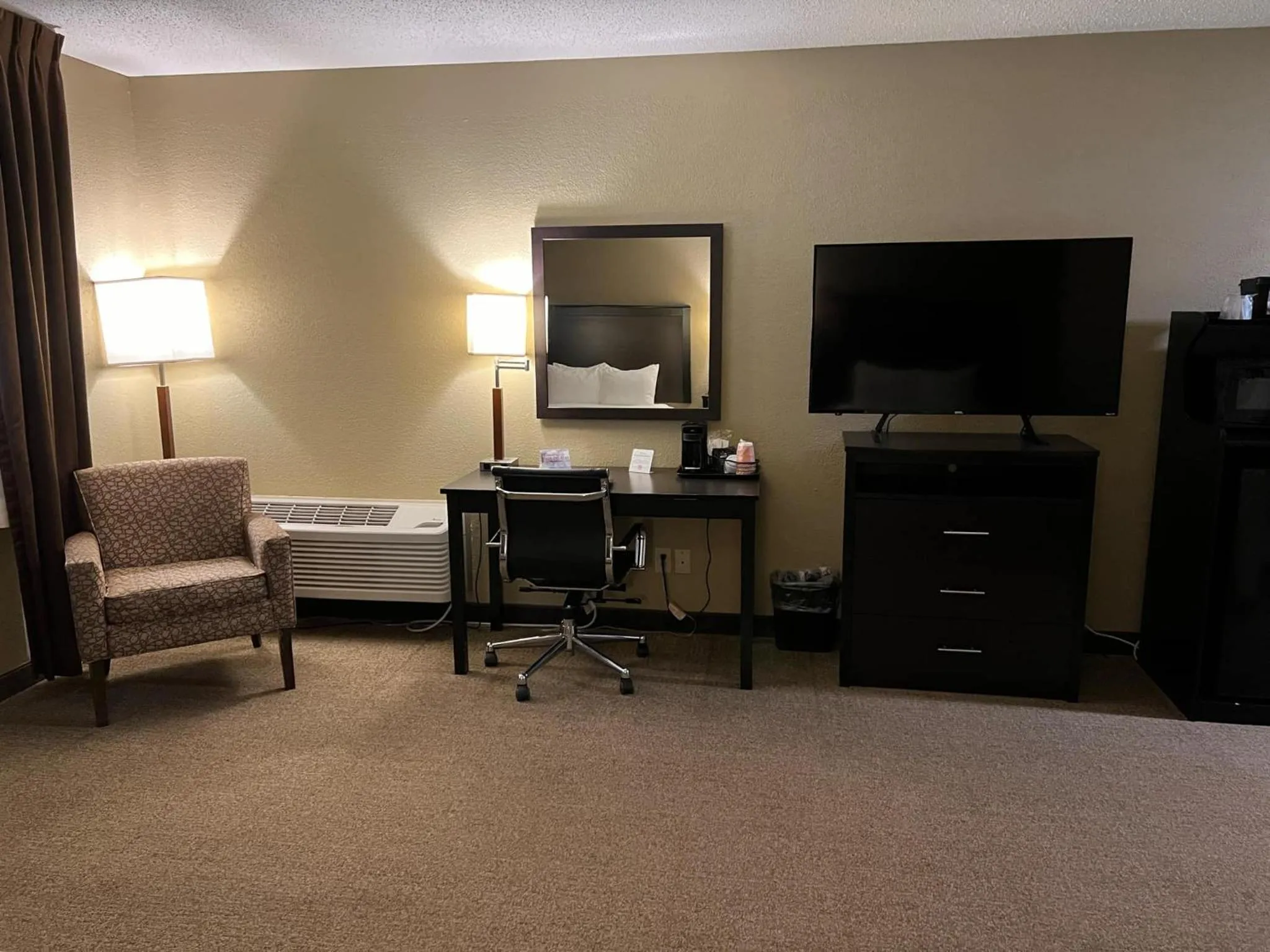 Bedroom in Quality Inn