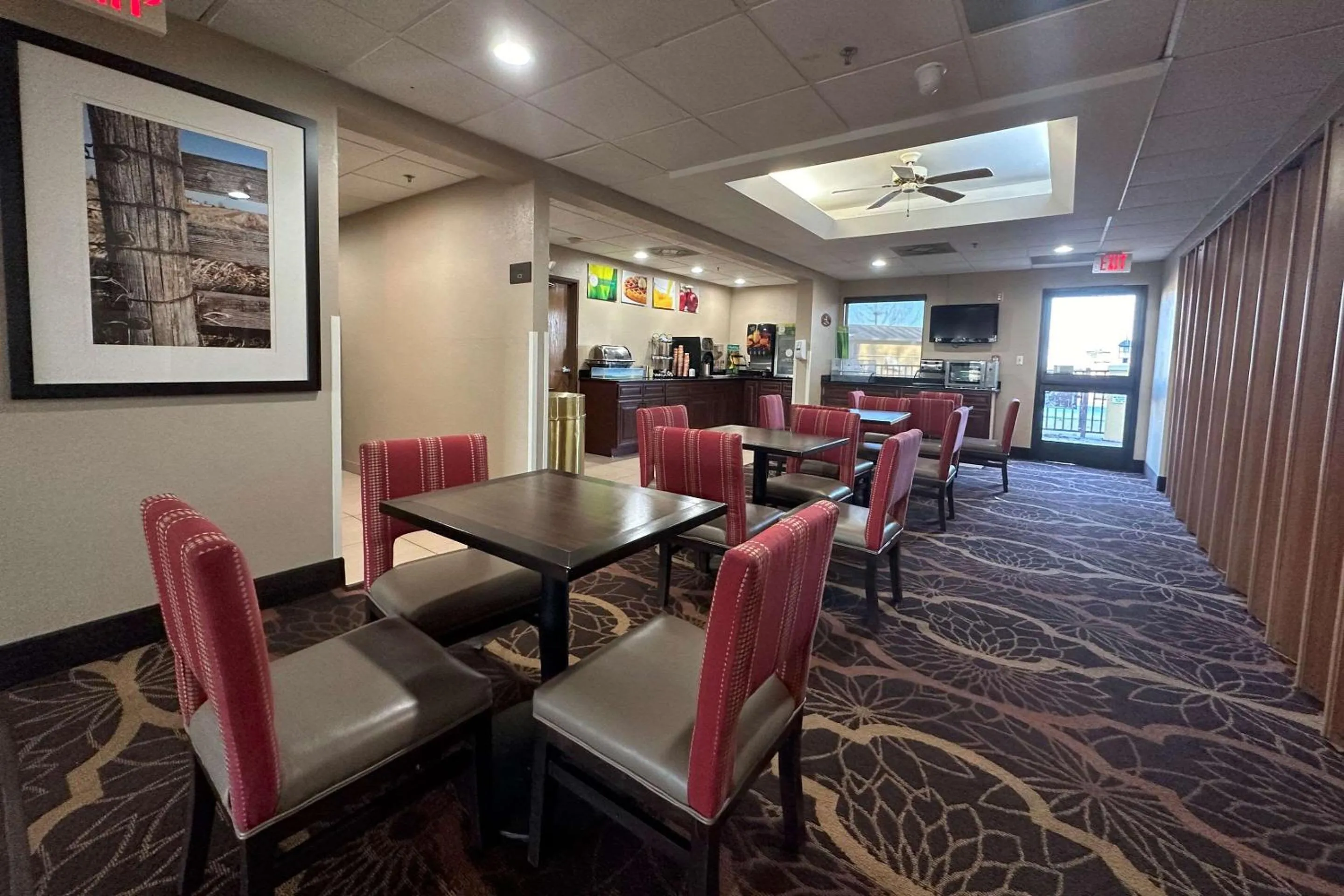 Breakfast in Quality Inn Perryville I-55