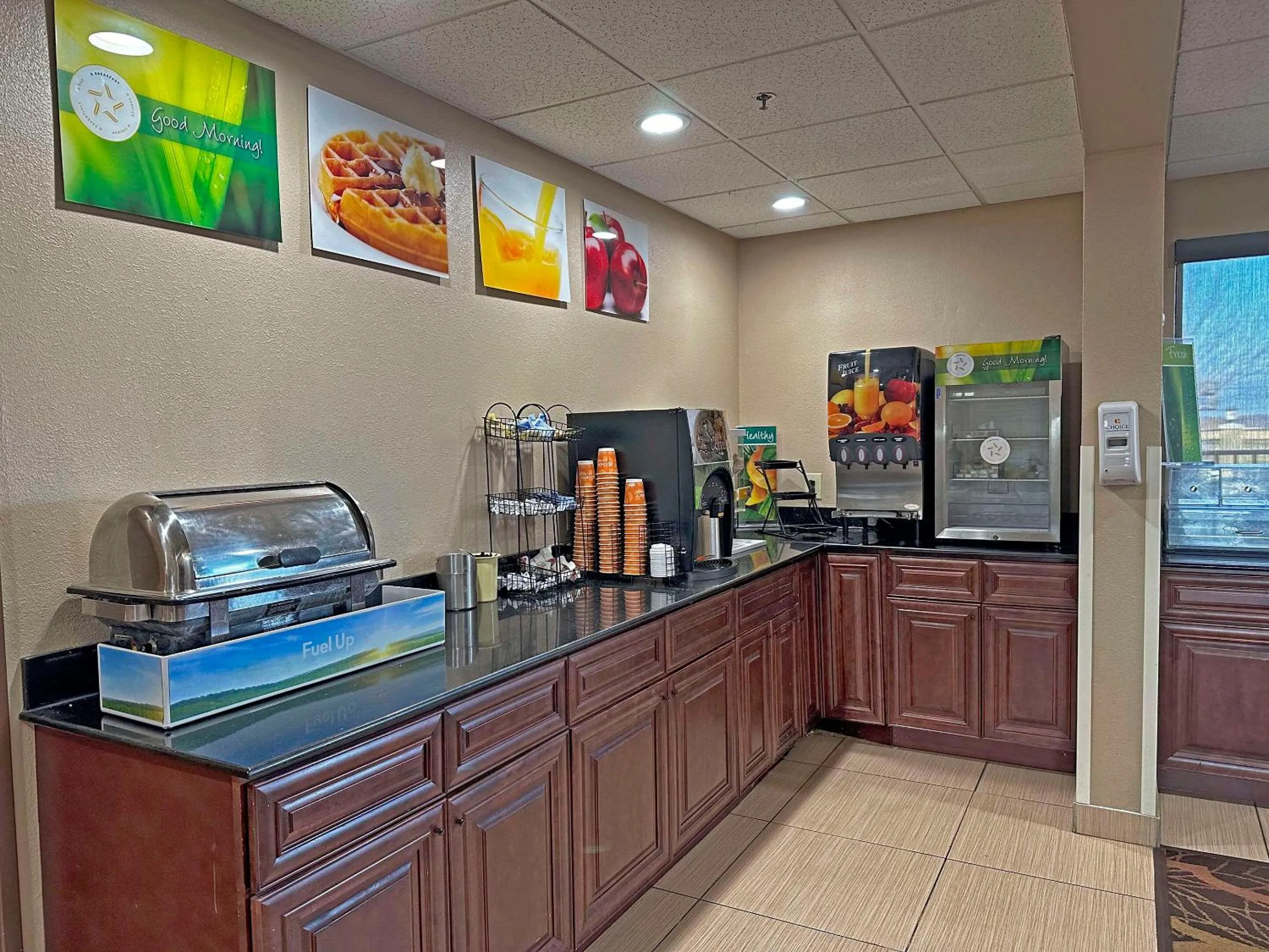 Breakfast in Quality Inn Perryville I-55