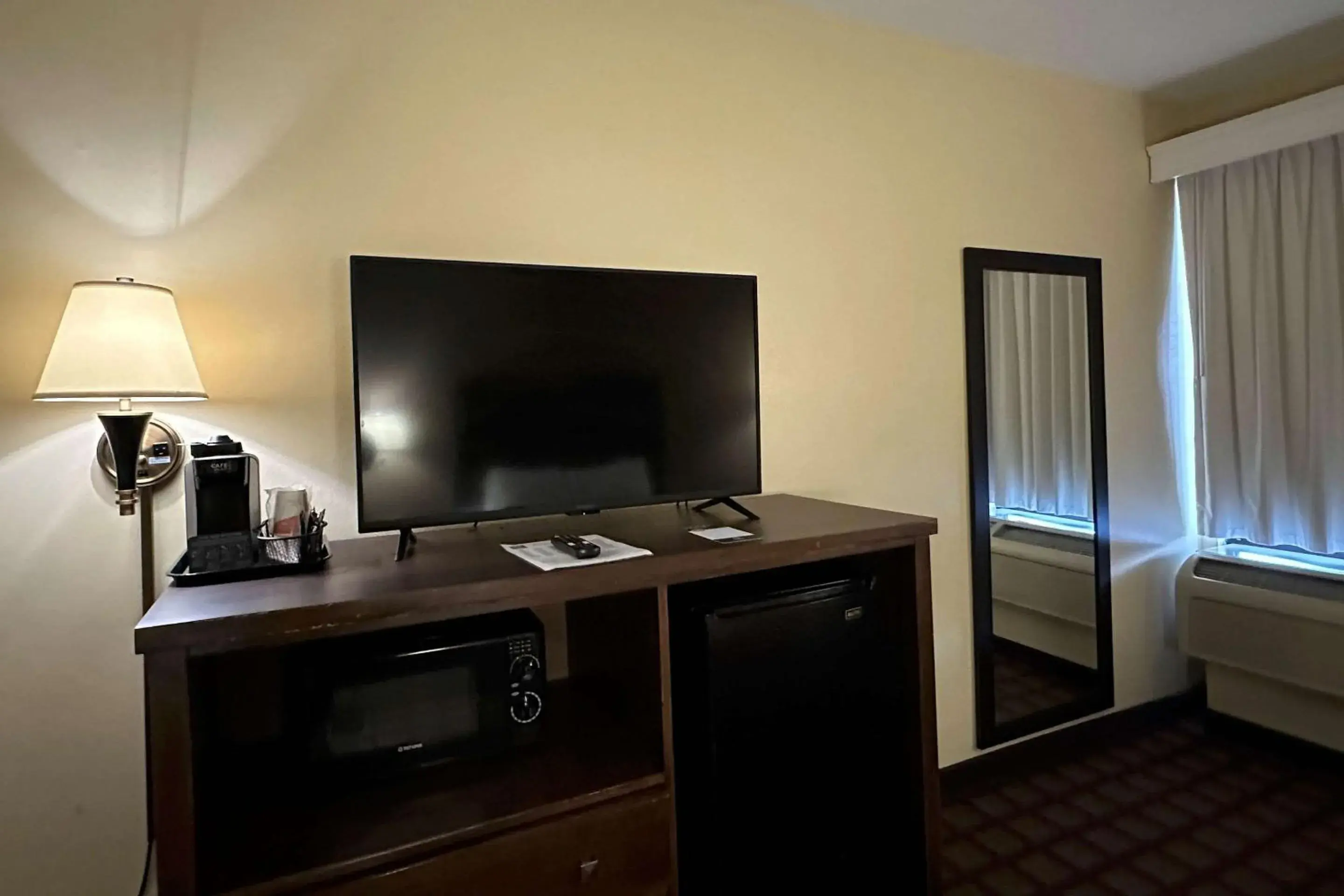 Bedroom, Bed in Quality Inn Perryville I-55 Bedroom, Bed in Quality Inn Perryville I-55