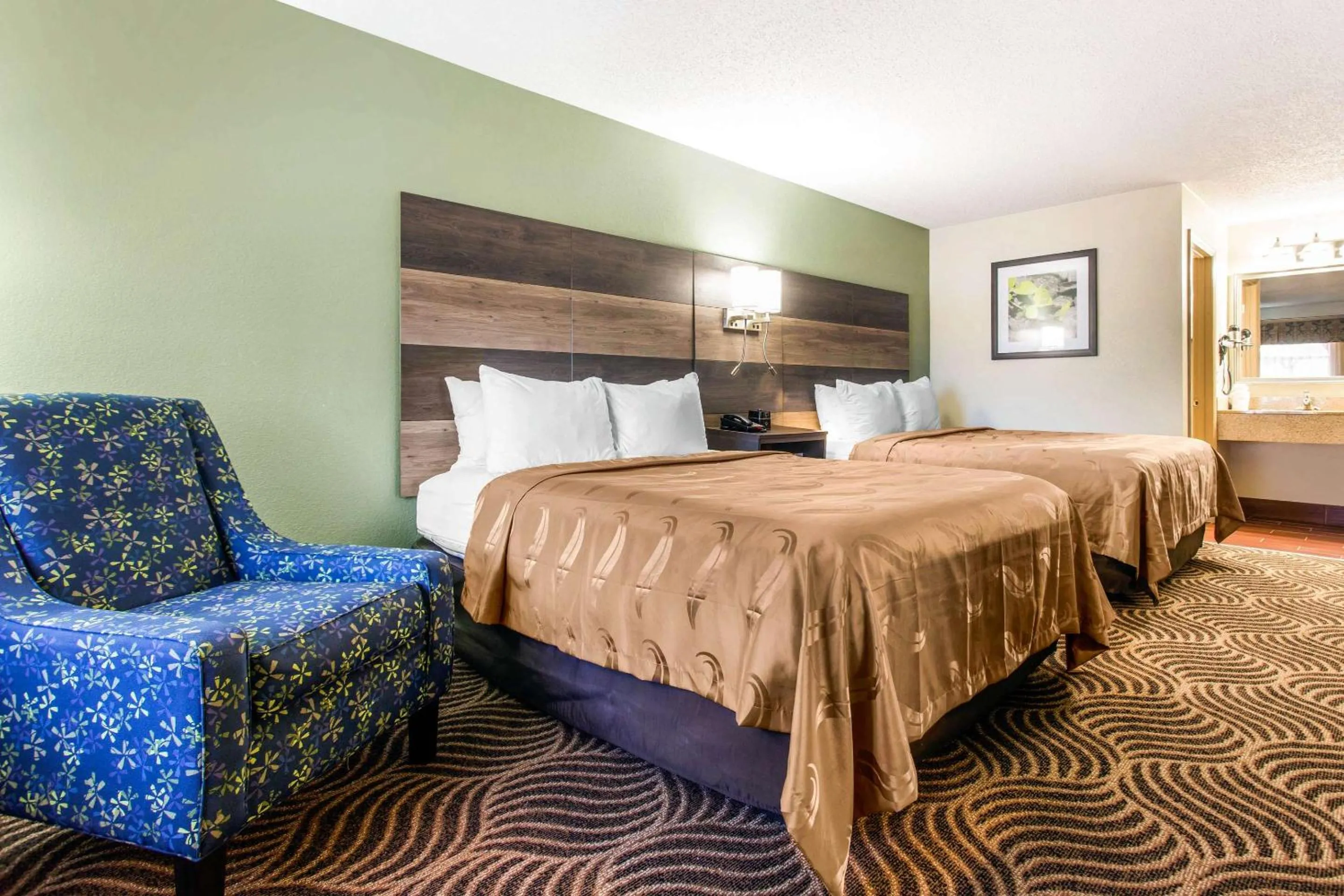 Bedroom, Bed in Quality Inn Black Mountain-Asheville East