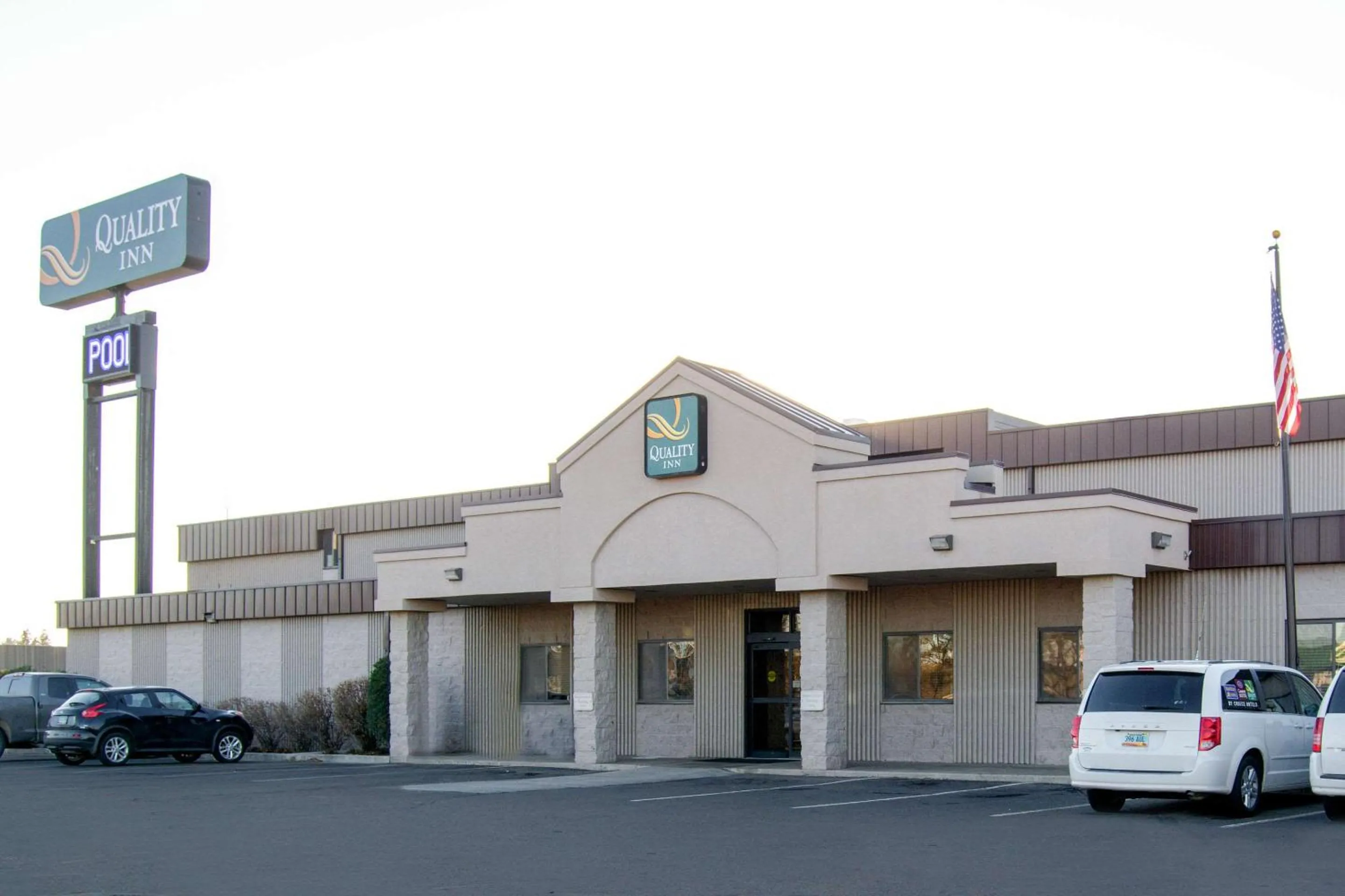 Property building in Quality Inn Bismarck I-94