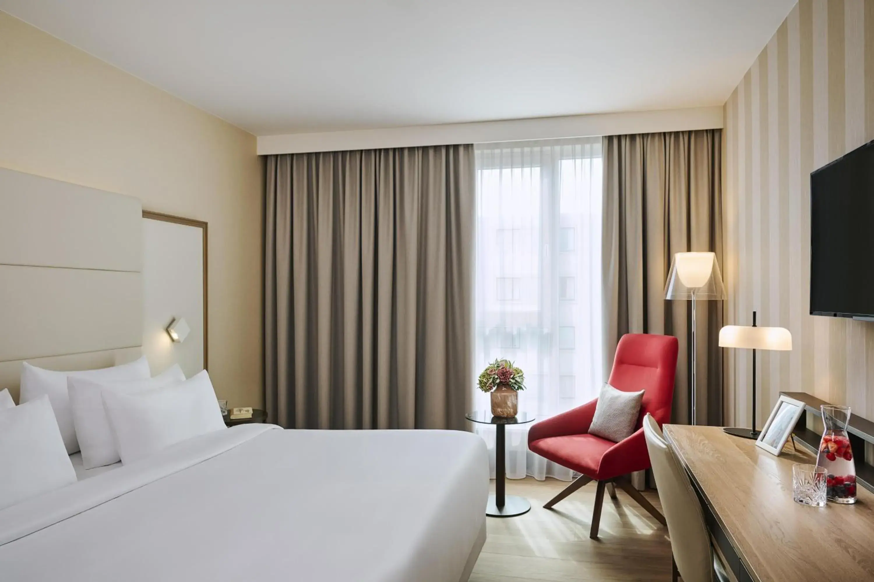 Bedroom, Bed in NH Collection Nürnberg City Bedroom, Bed in NH Collection Nürnberg City