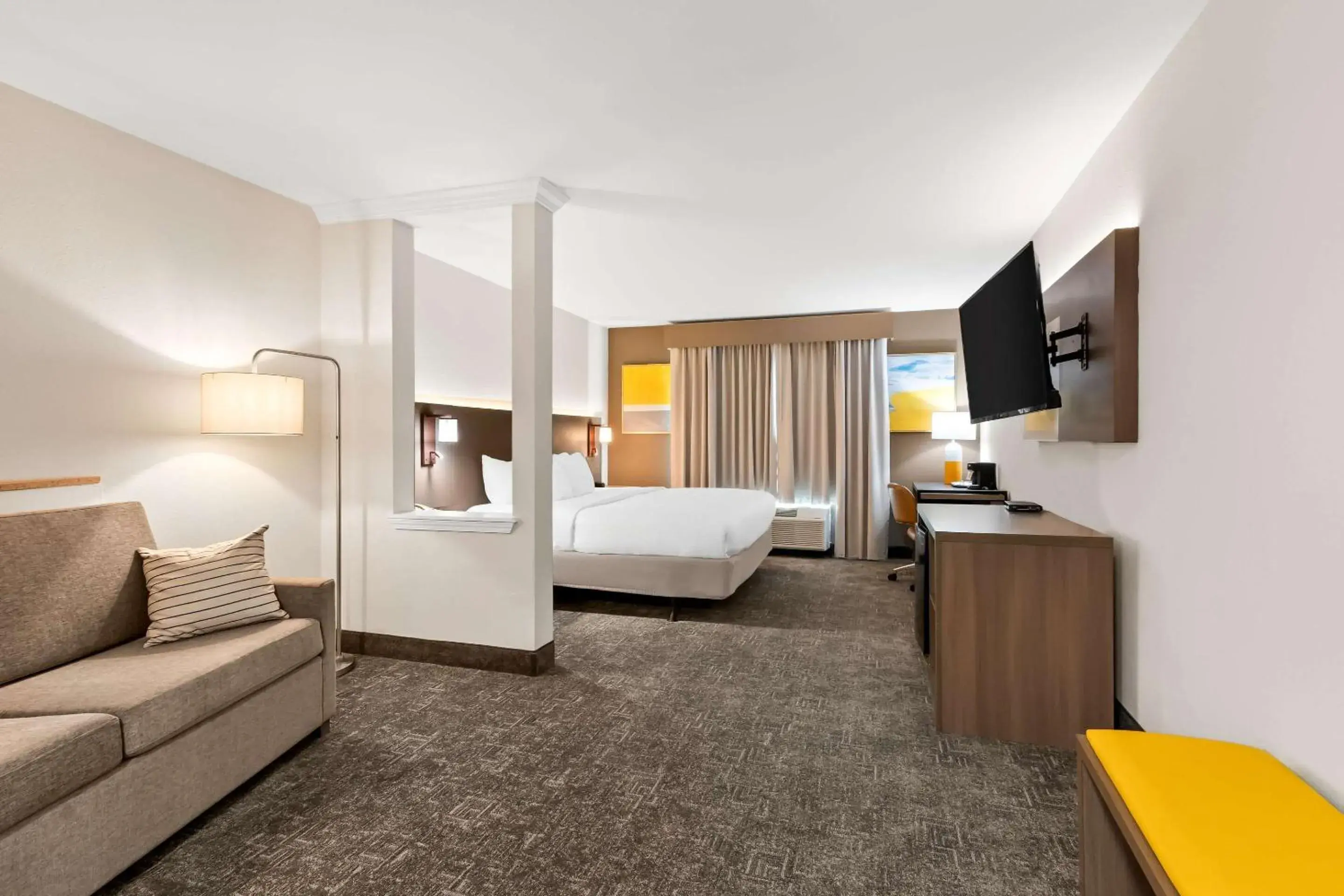 Bedroom, Bed in Comfort Inn & Suites Elk City South Bedroom, Bed in Comfort Inn & Suites Elk City South