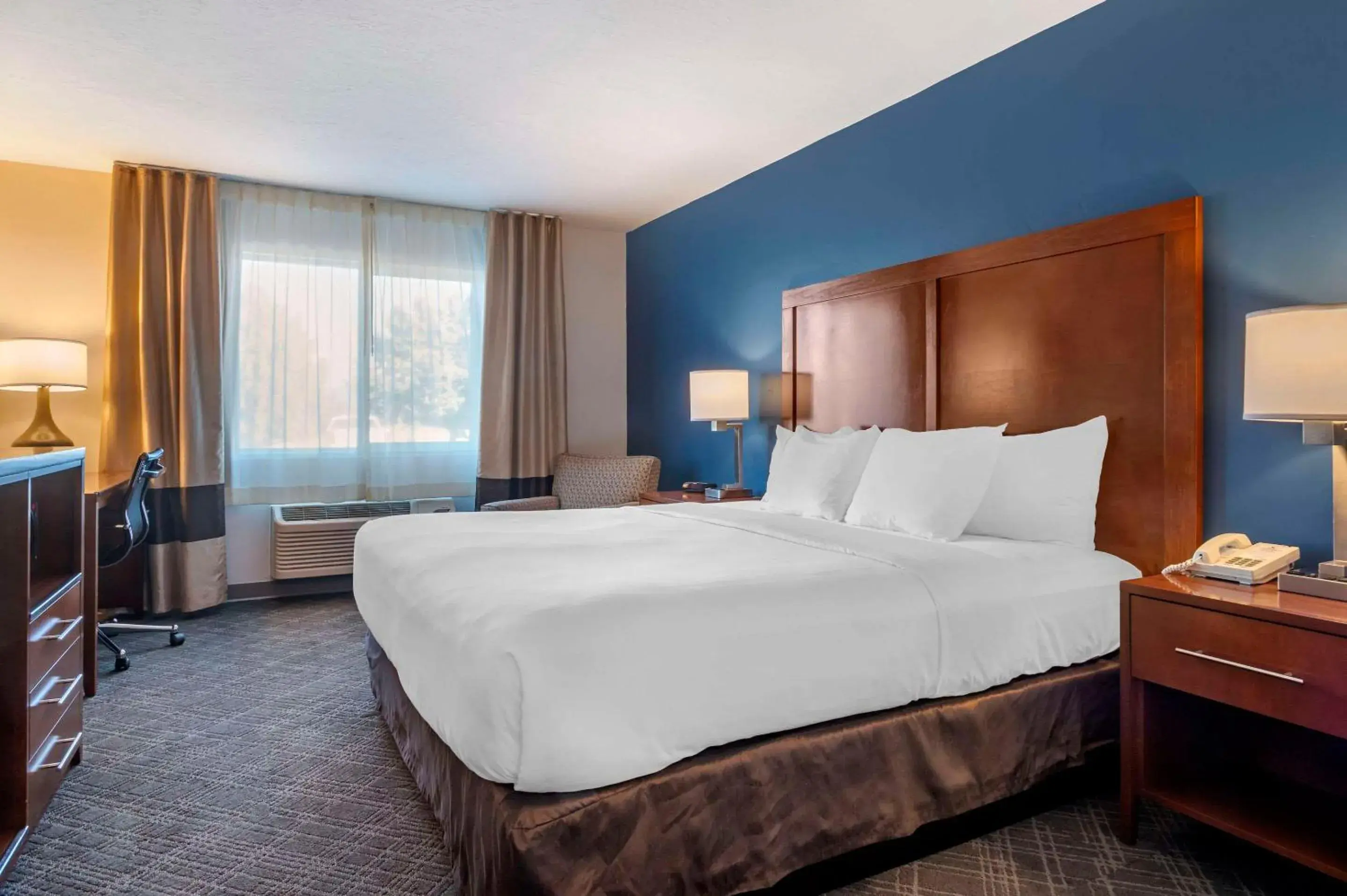 Bedroom, Bed in Comfort Inn & Suites Beaver - Interstate 15 North Bedroom, Bed in Comfort Inn & Suites Beaver - Interstate 15 North