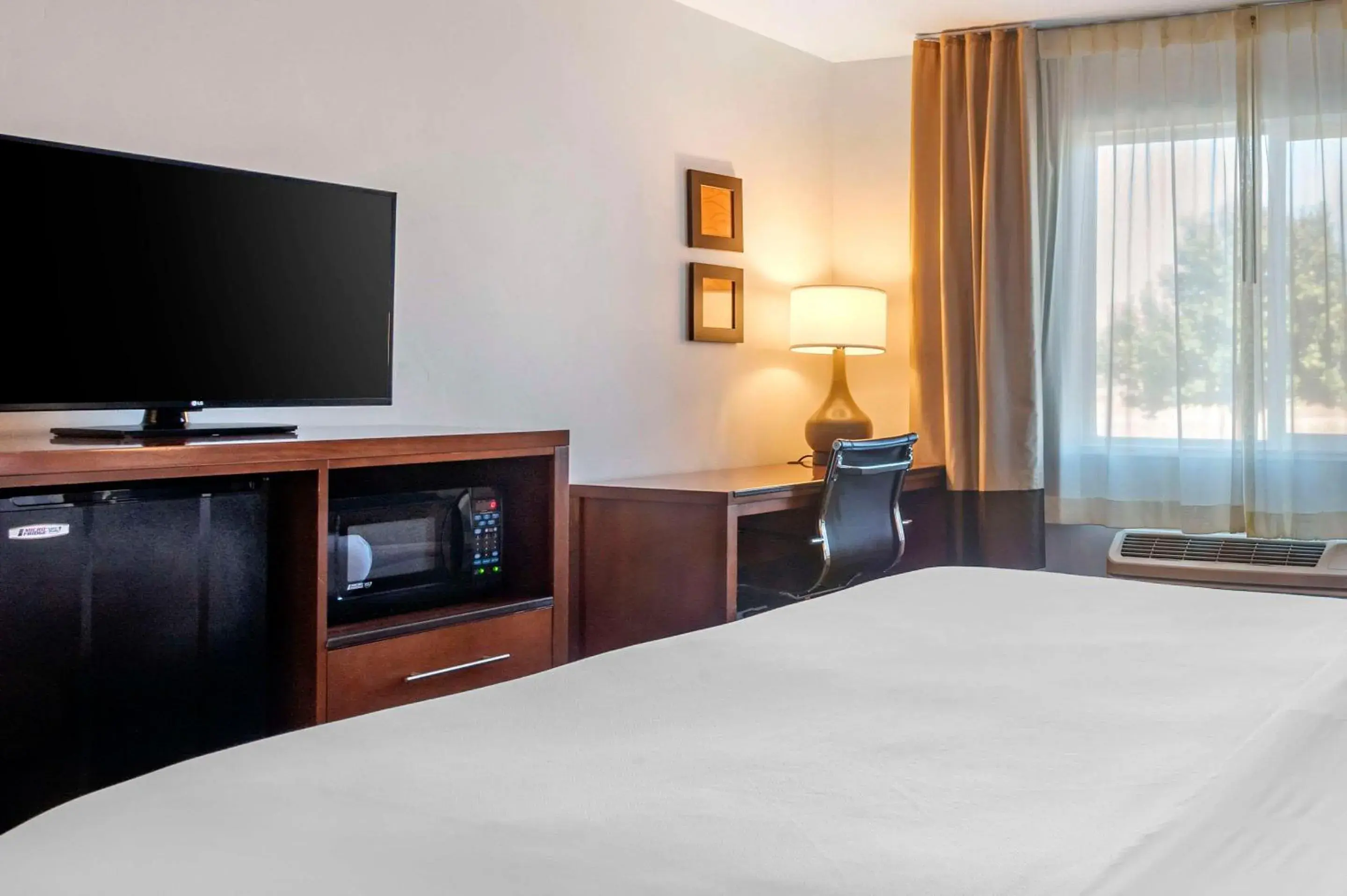 Bedroom, Bed in Comfort Inn & Suites Beaver - Interstate 15 North Bedroom, Bed in Comfort Inn & Suites Beaver - Interstate 15 North