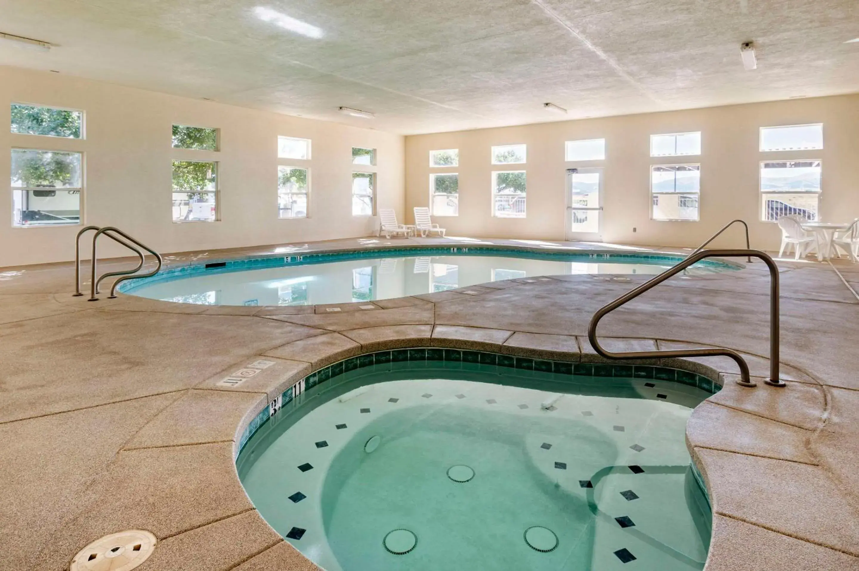 Swimming pool in Comfort Inn & Suites Beaver - Interstate 15 North Swimming pool in Comfort Inn & Suites Beaver - Interstate 15 North