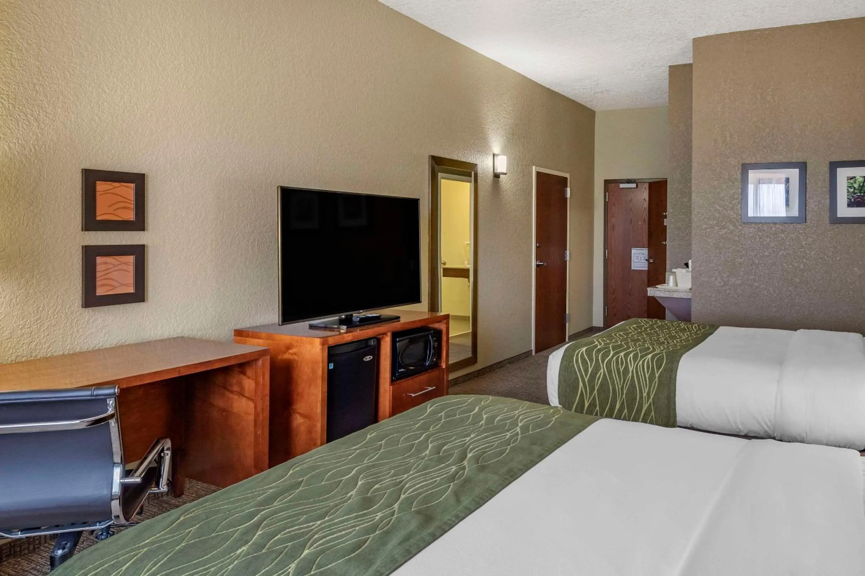 Bedroom, Bed in Comfort Inn & Suites