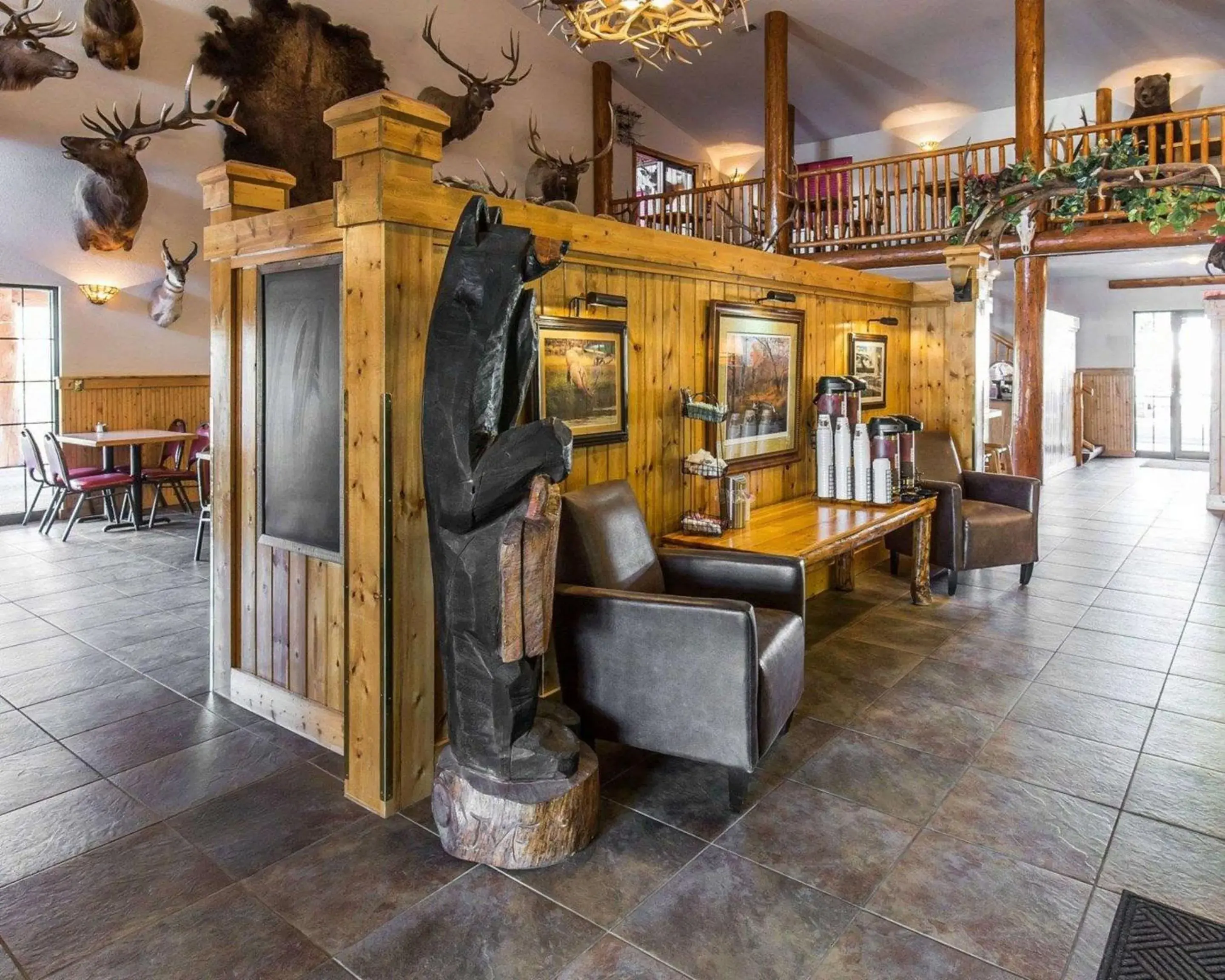 Lobby or reception in The Antler Lodge - Gardiner Lobby or reception in The Antler Lodge - Gardiner