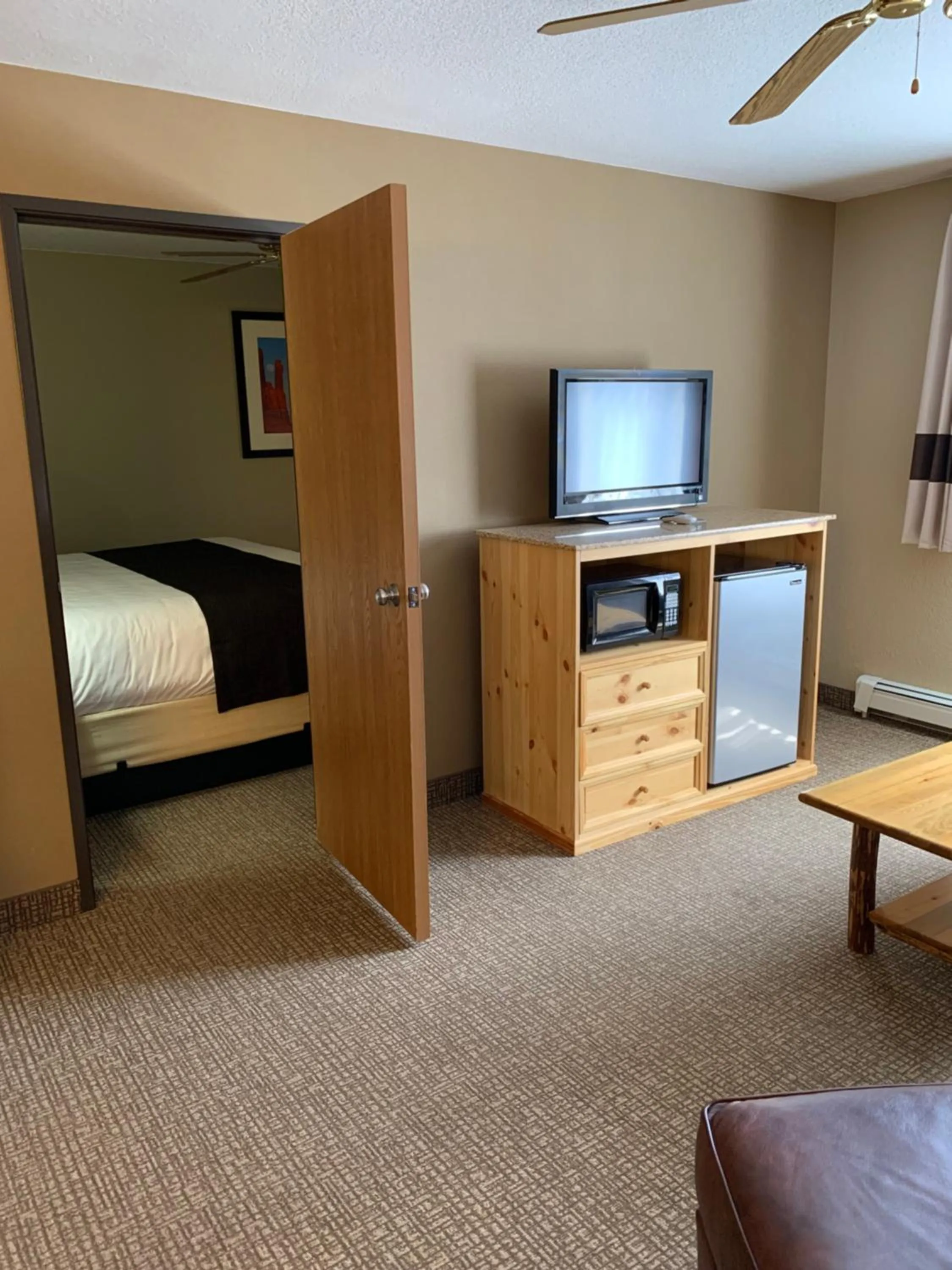 Bed in The Antler Lodge - Gardiner