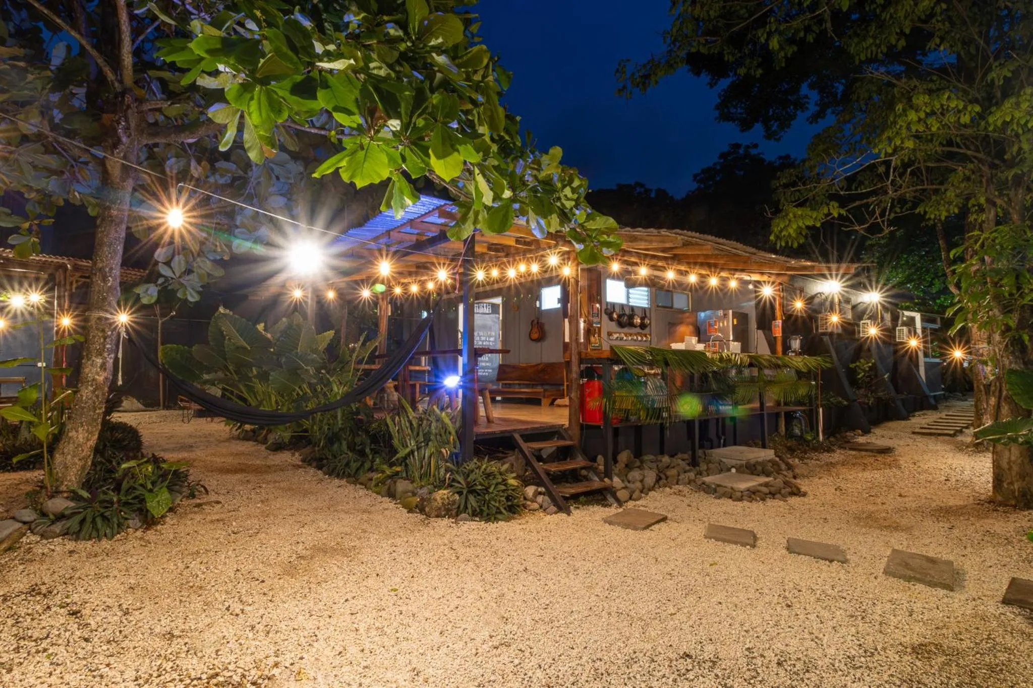 Akih Pods Hostel