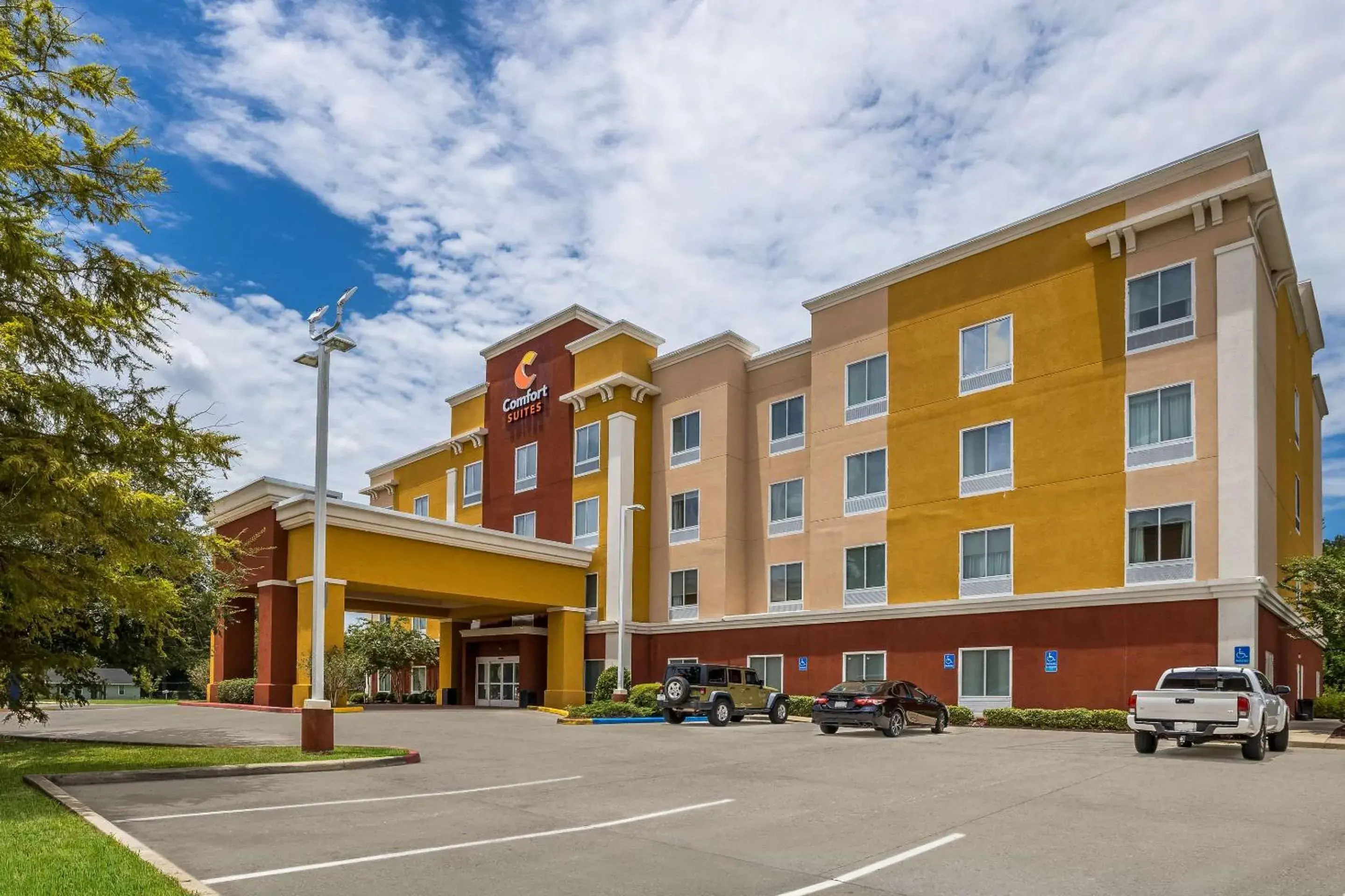 Property building in Comfort Suites Denham Springs Property building in Comfort Suites Denham Springs