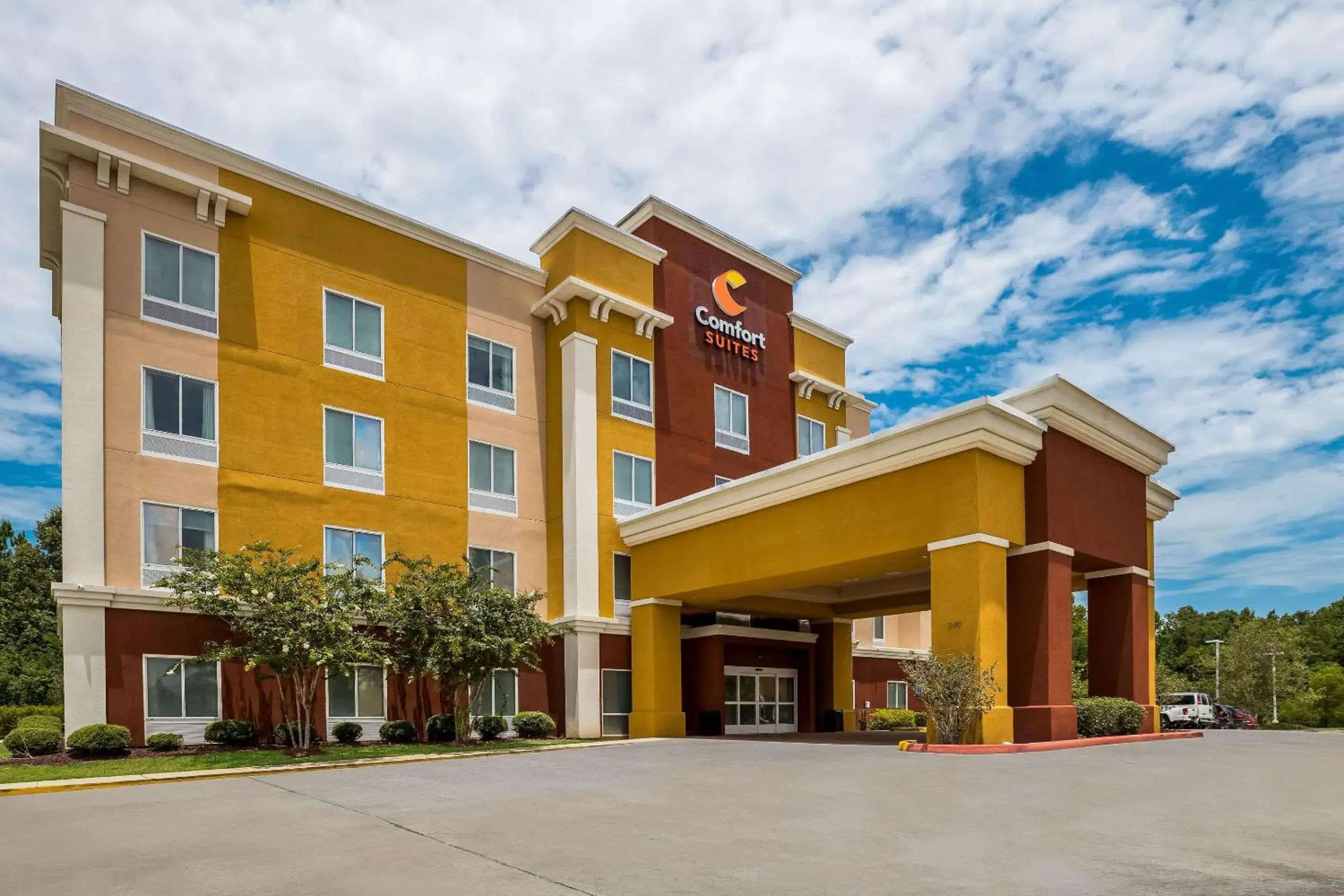 Property building in Comfort Suites Denham Springs Property building in Comfort Suites Denham Springs