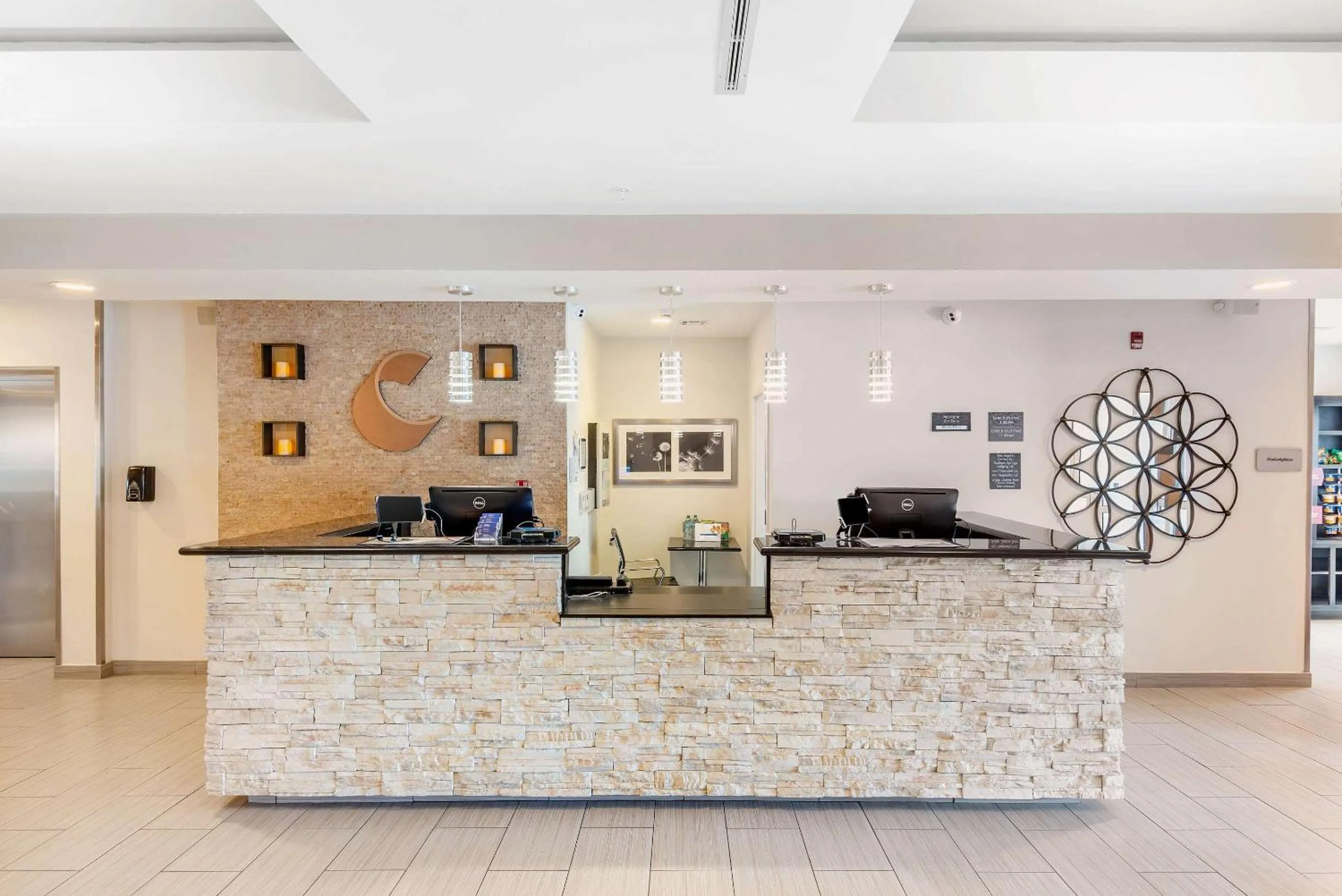 Lobby or reception in Comfort Suites Denham Springs
