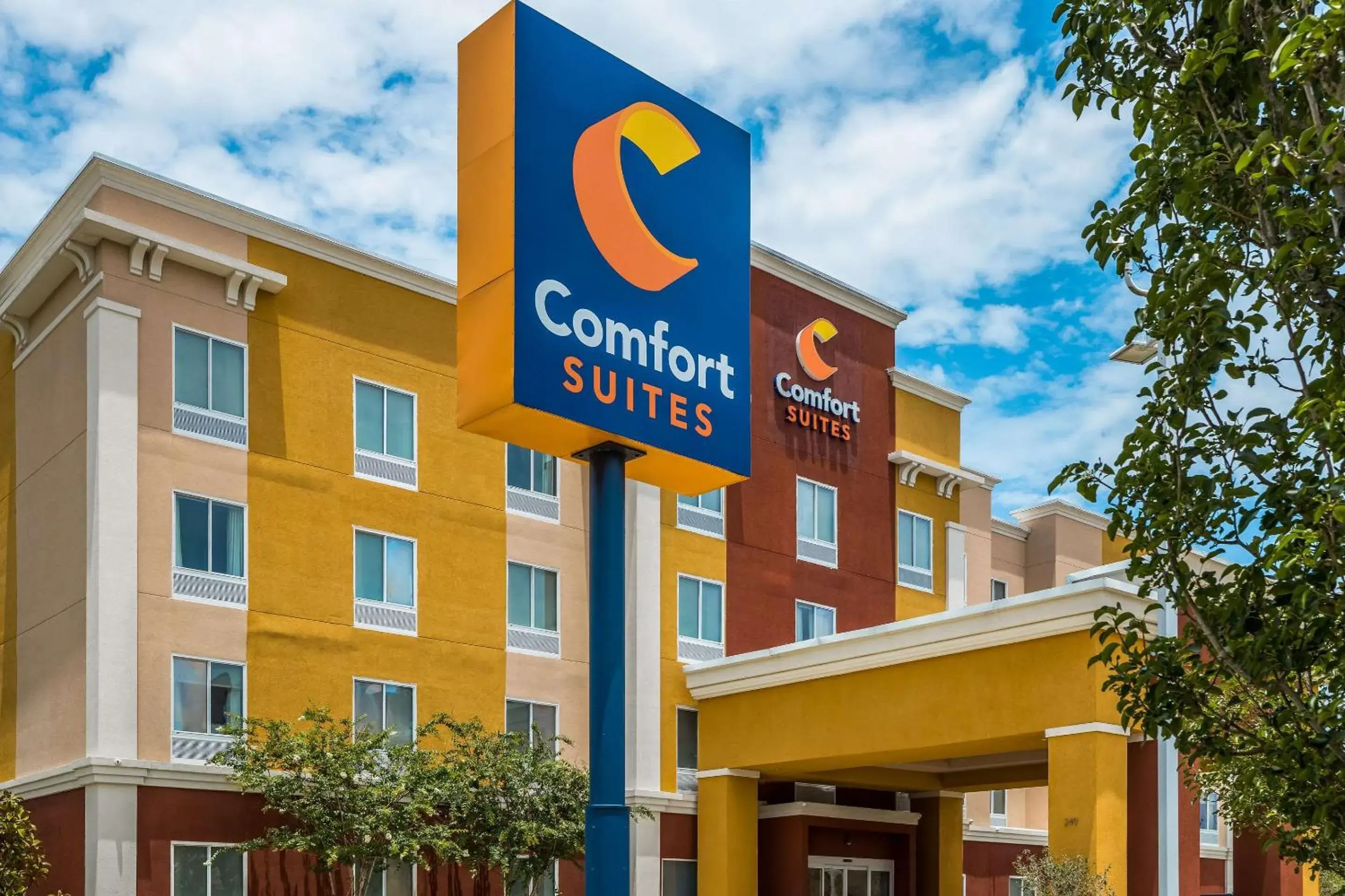 Property building in Comfort Suites Denham Springs Property building in Comfort Suites Denham Springs