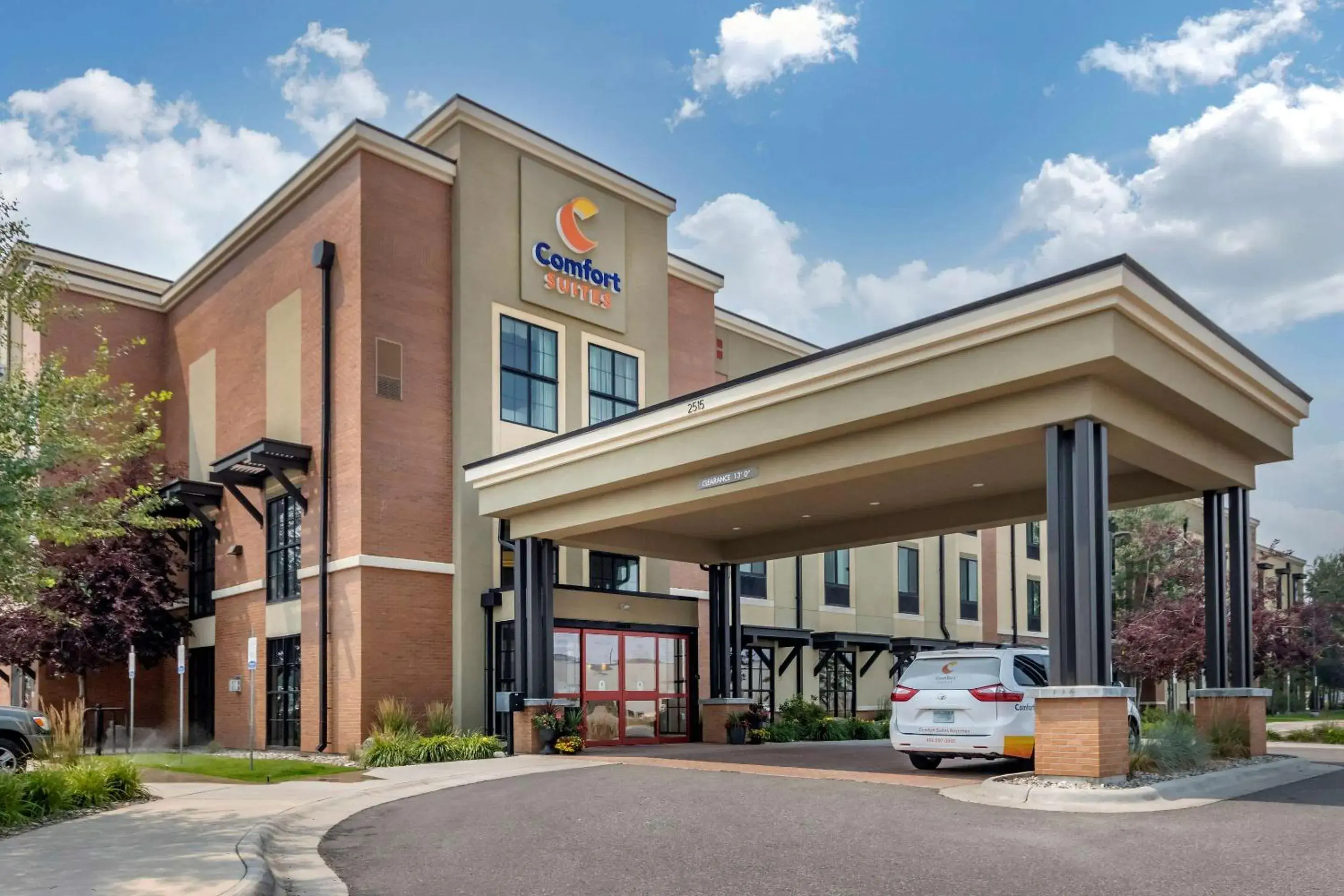 Property building in Comfort Suites Airport-University Property building in Comfort Suites Airport-University