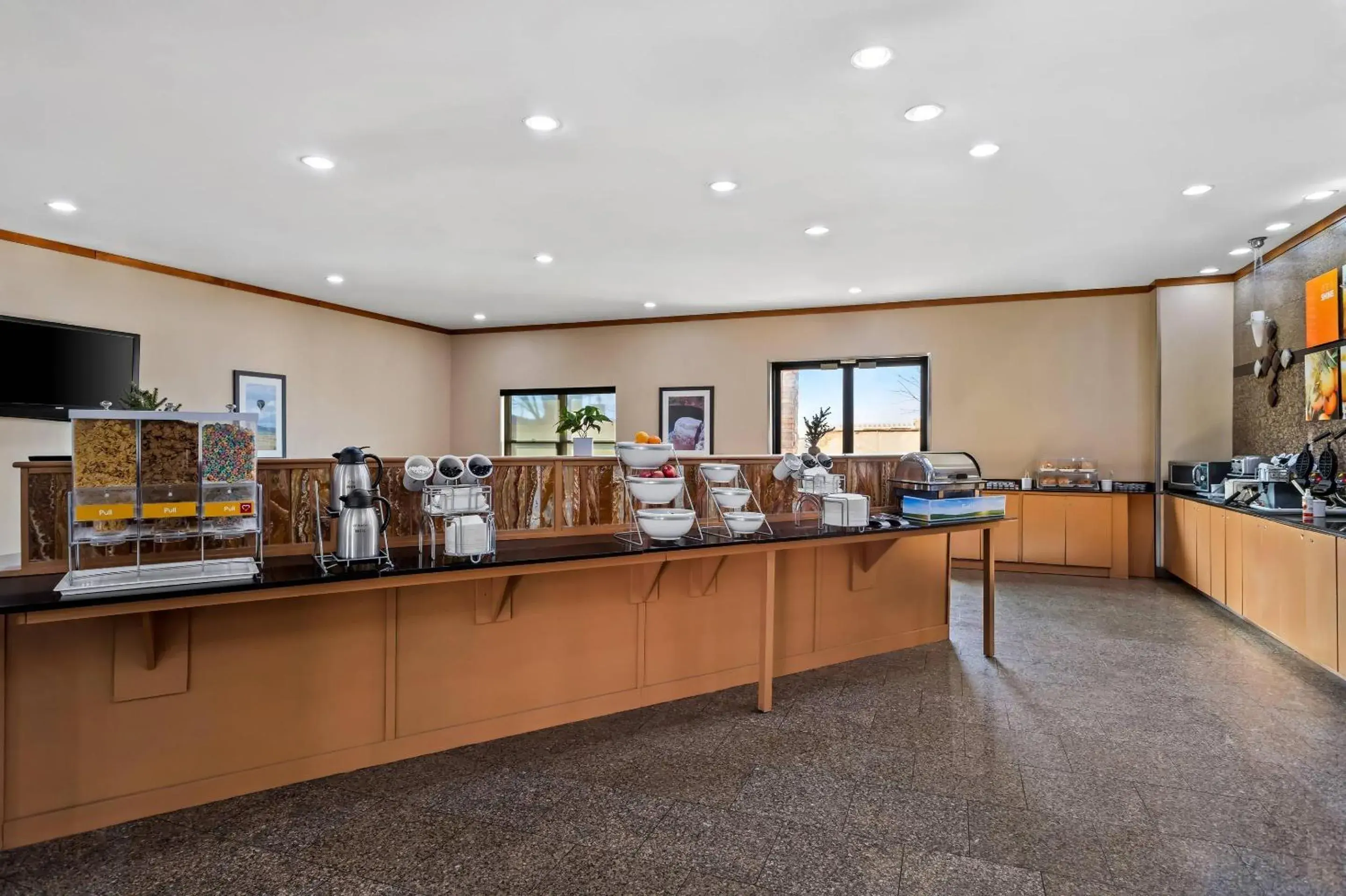 Breakfast in Comfort Suites Roswell North Breakfast in Comfort Suites Roswell North