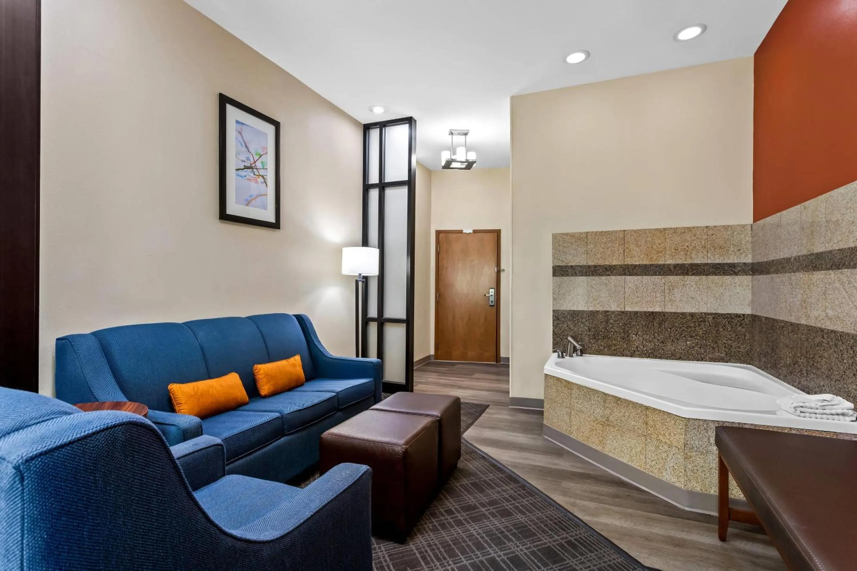 Bedroom in Comfort Suites Roswell North