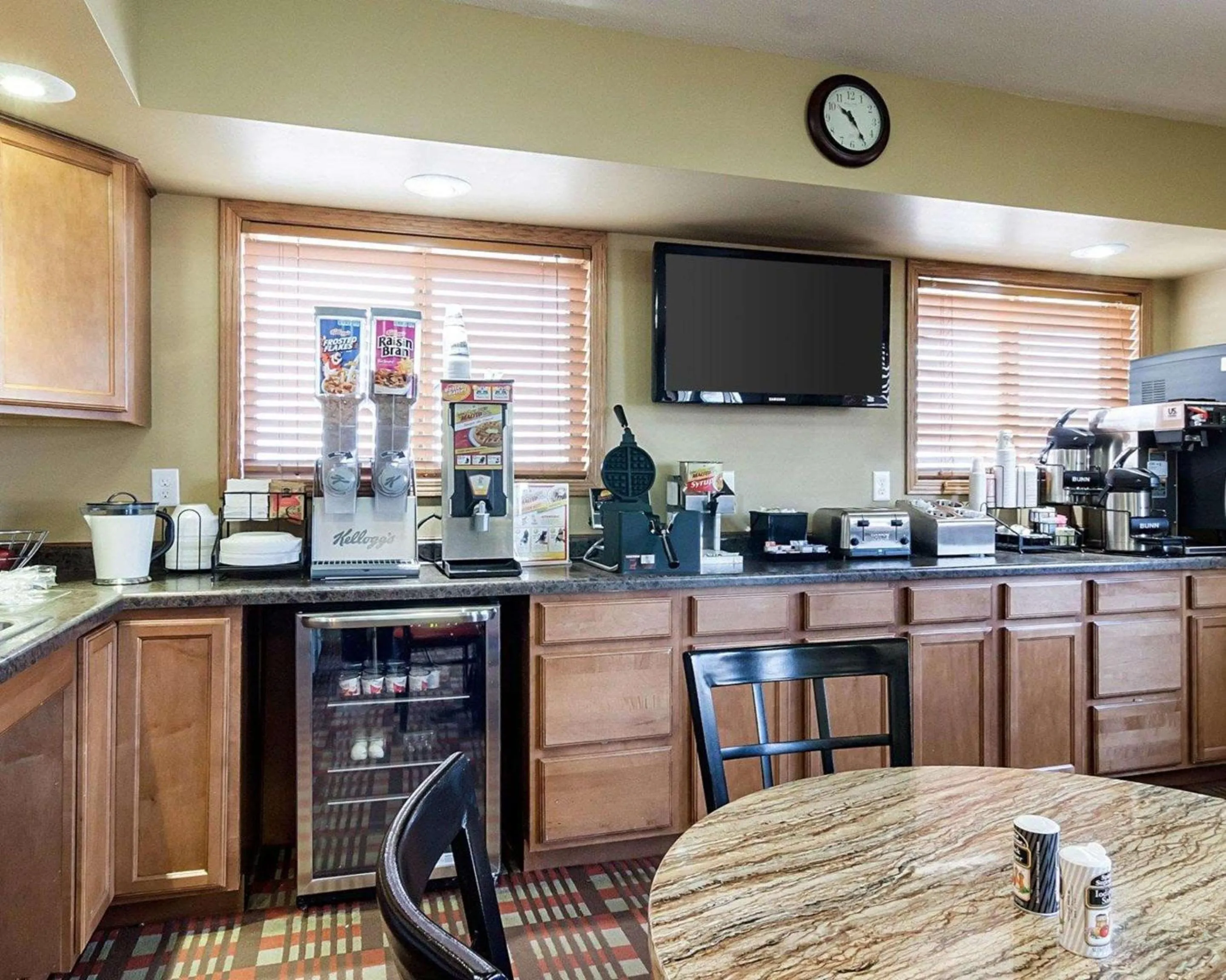 Restaurant/places to eat in Econo Lodge