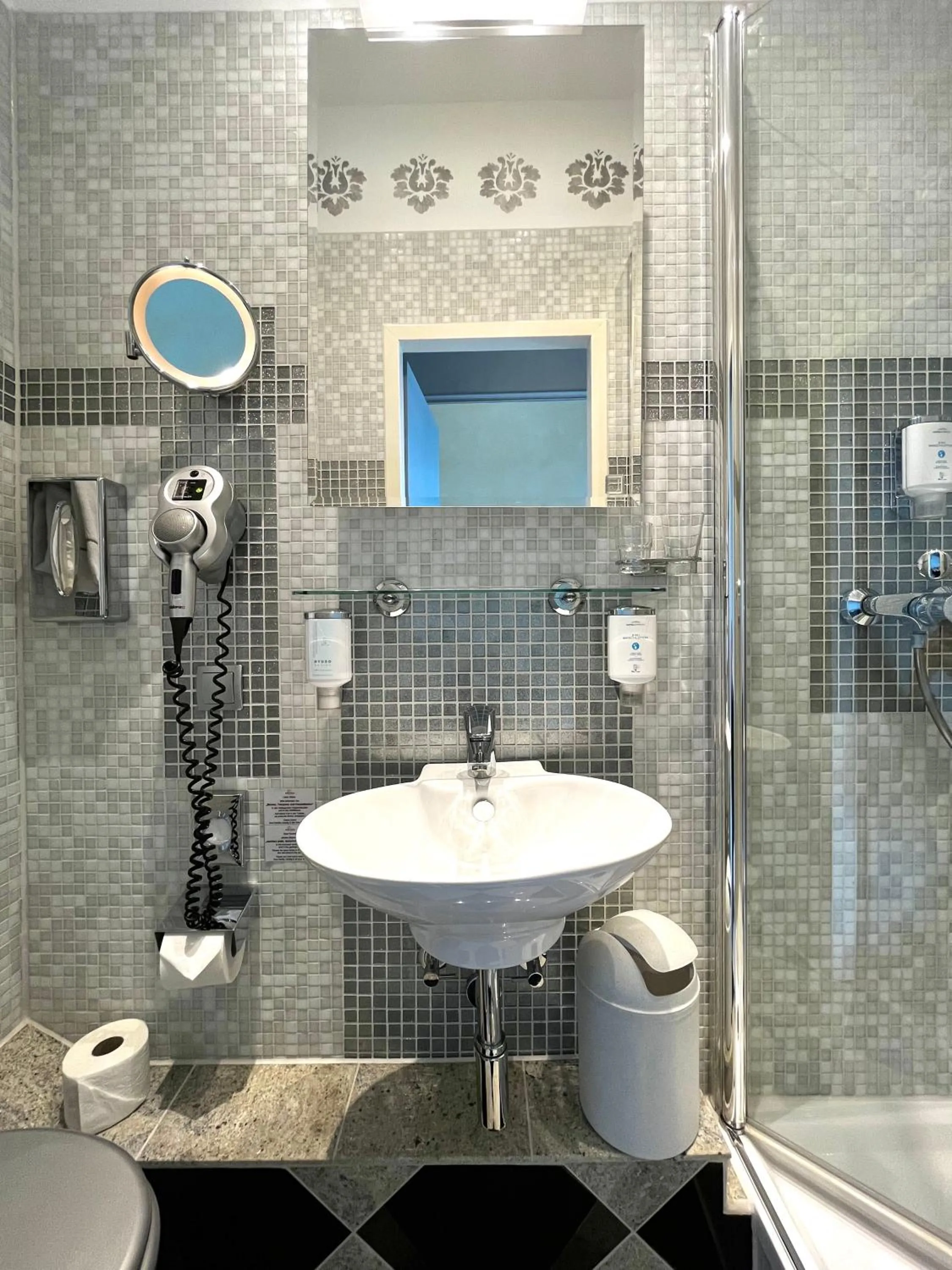 Bathroom in PARK VILLA zentral am Mittelrhein Zimmer&Apartments Self check in Aparthotel