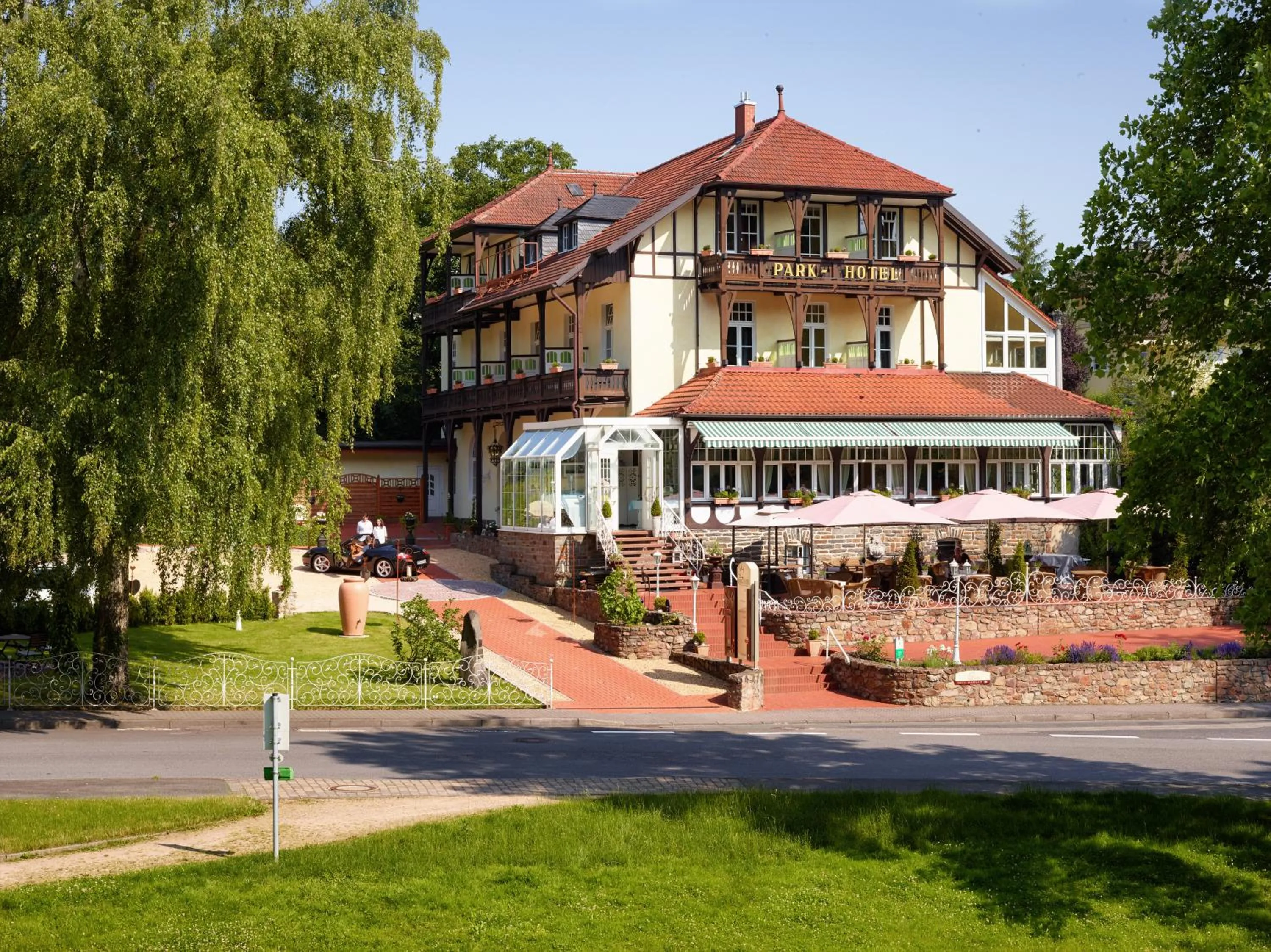 Property building in PARK VILLA zentral am Mittelrhein Zimmer&Apartments Self check in Aparthotel