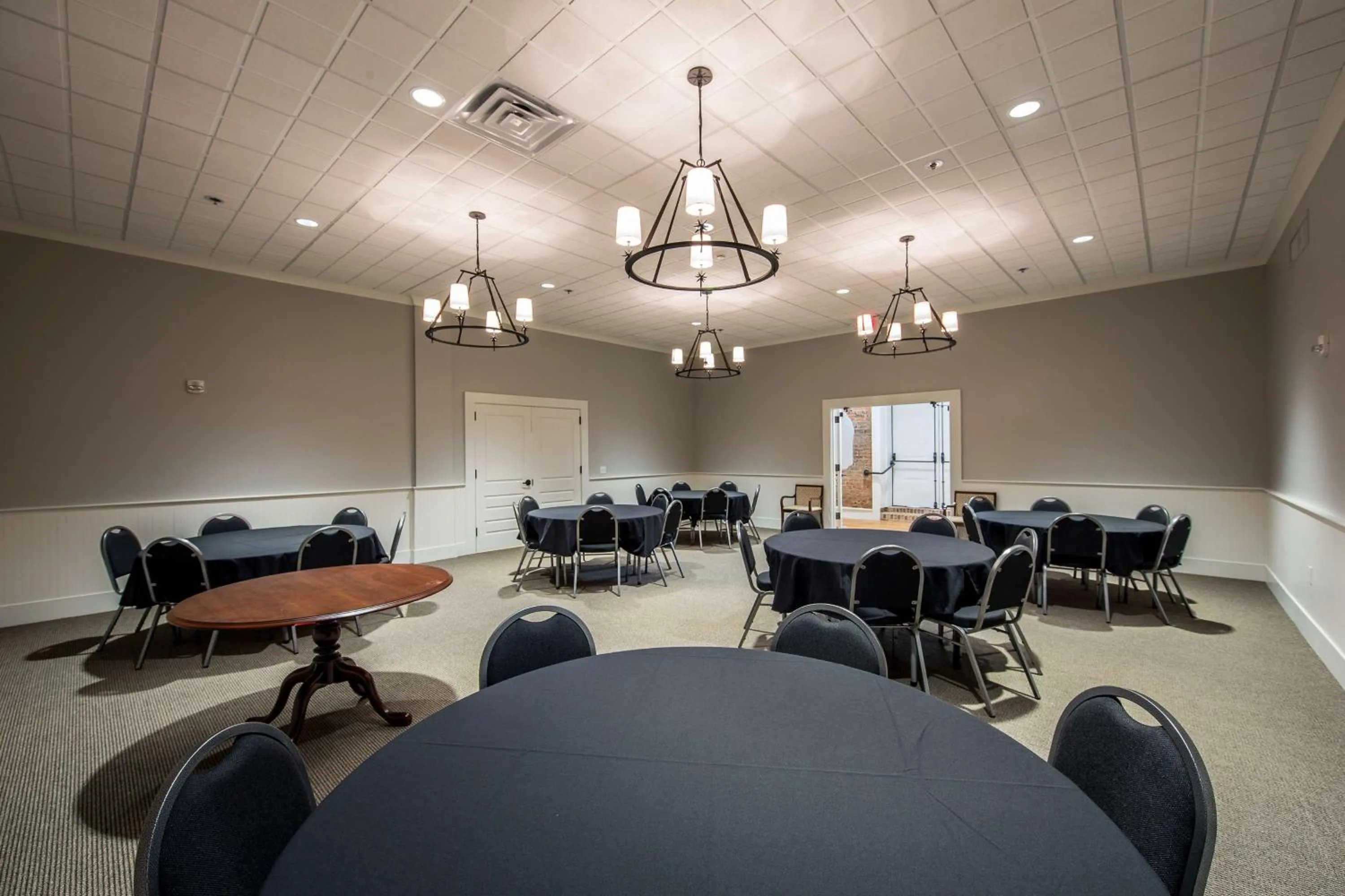 Meeting/conference room in Hotel Florence, Tapestry Collection by Hilton