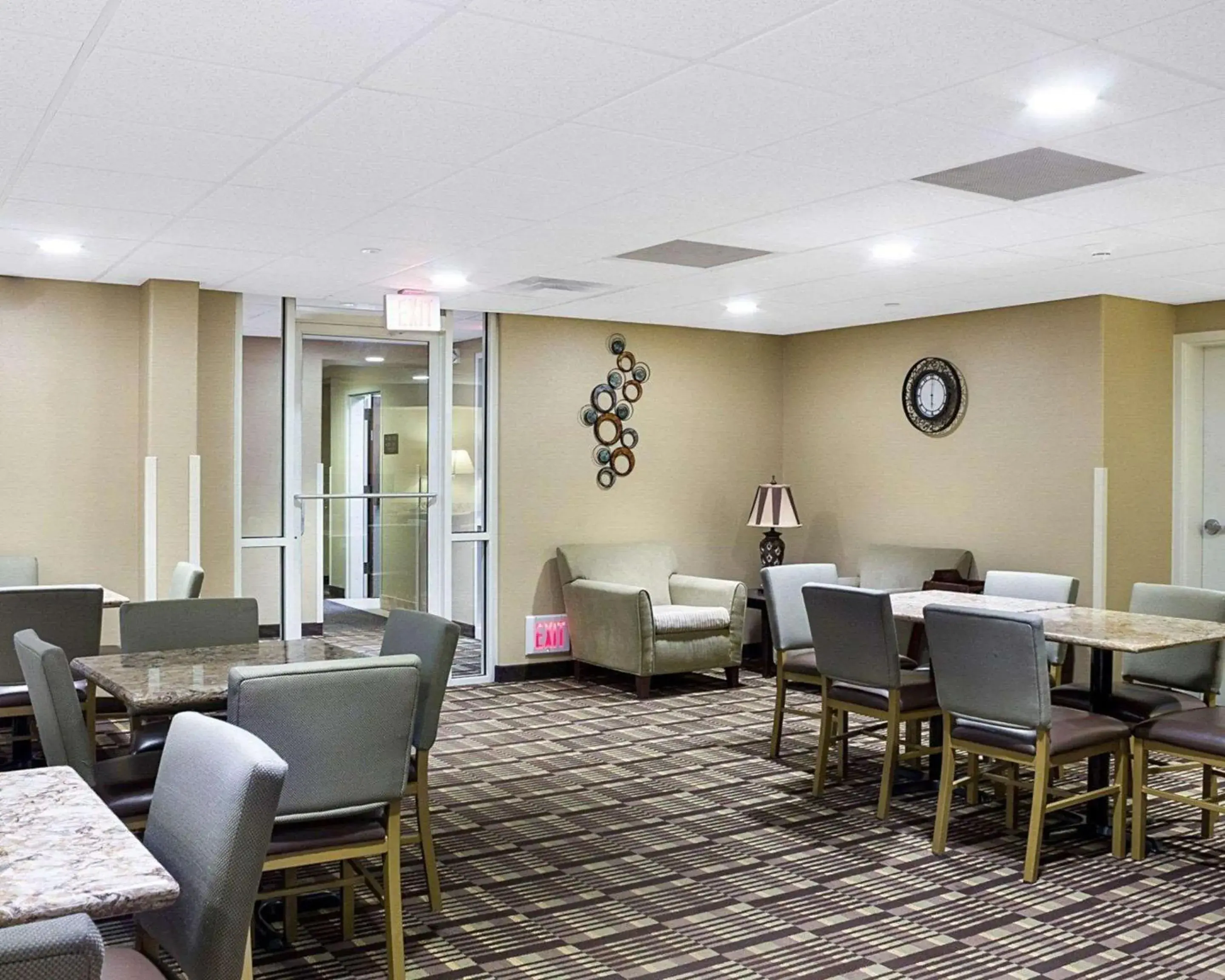Restaurant/places to eat in MainStay Suites Bismarck Restaurant/places to eat in MainStay Suites Bismarck