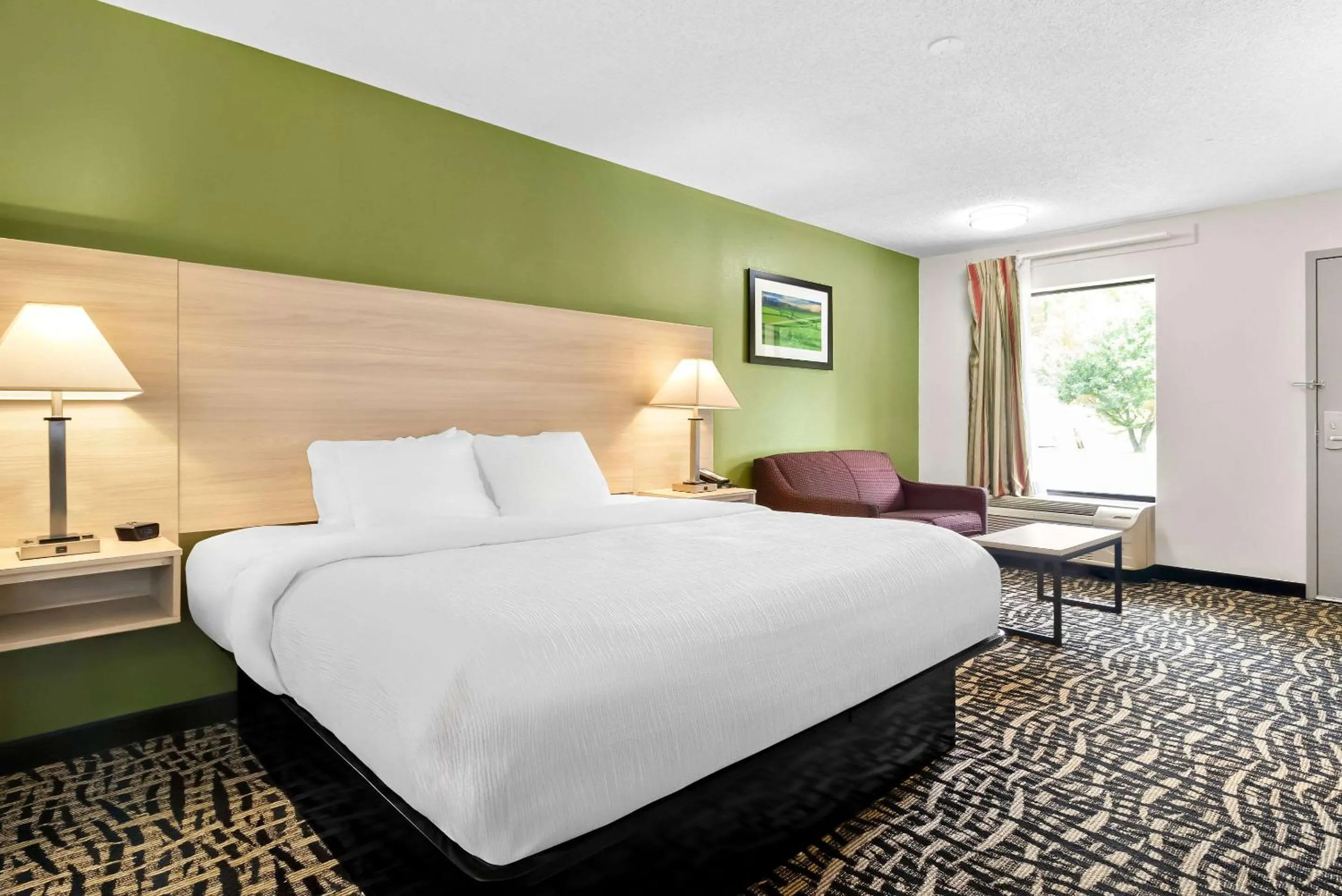 Bedroom, Bed in Quality Inn Russellville