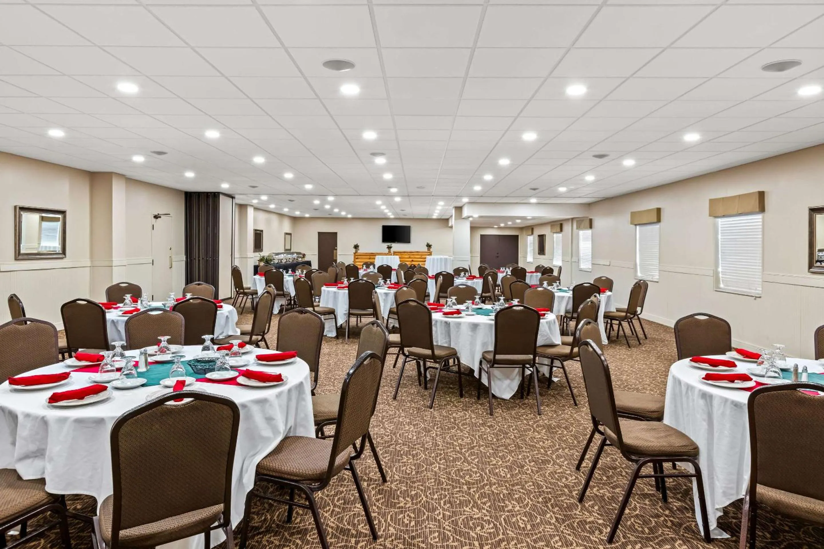 Meeting/conference room in Lumber Jack Lodge, Ascend Hotel Collection