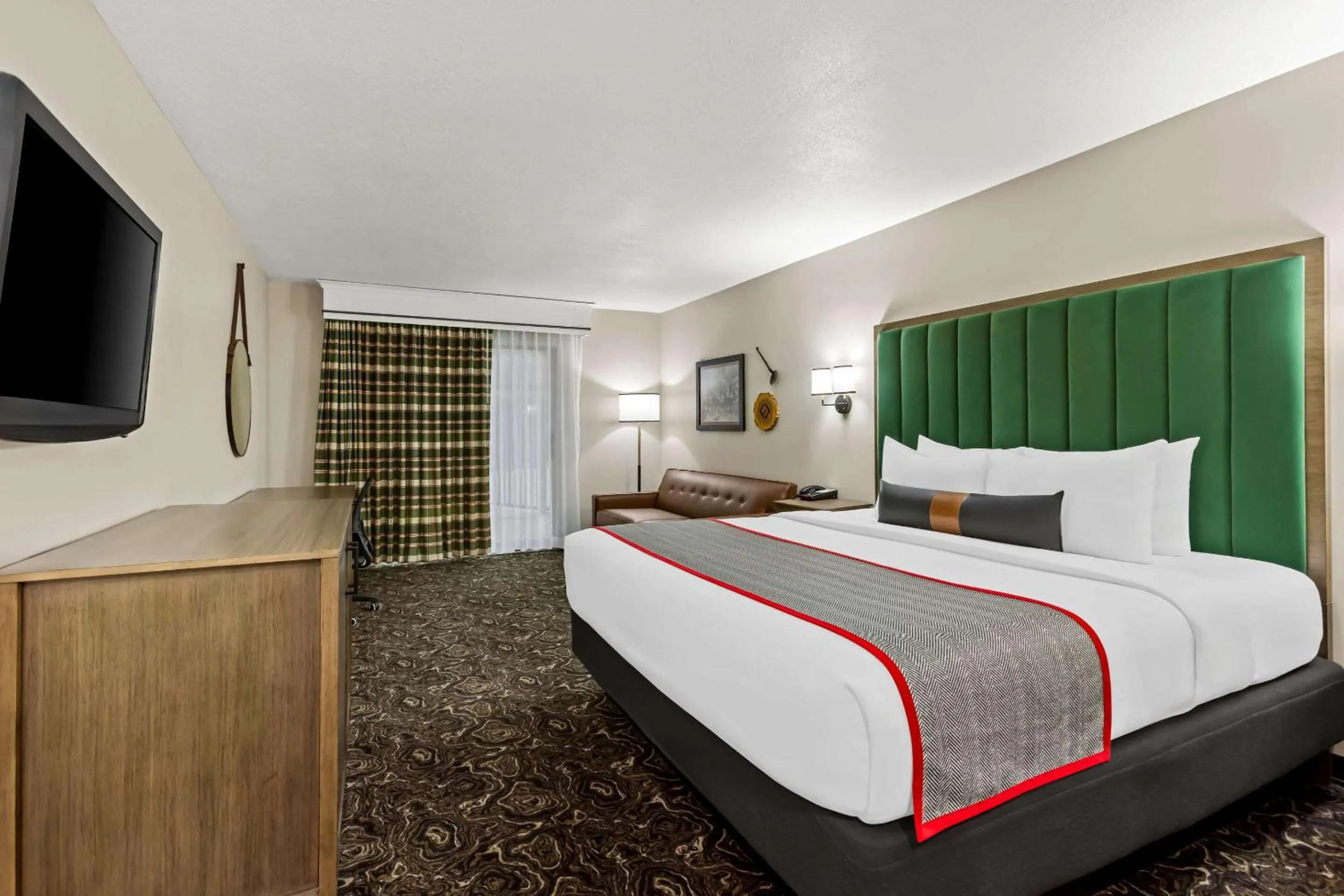 Bedroom in Lumber Jack Lodge, Ascend Hotel Collection