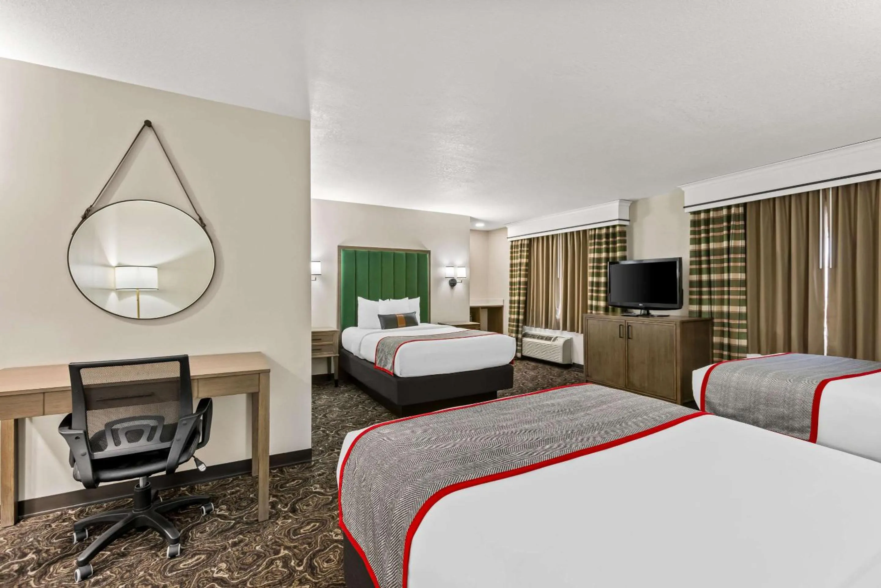 Bedroom in Lumber Jack Lodge, Ascend Hotel Collection