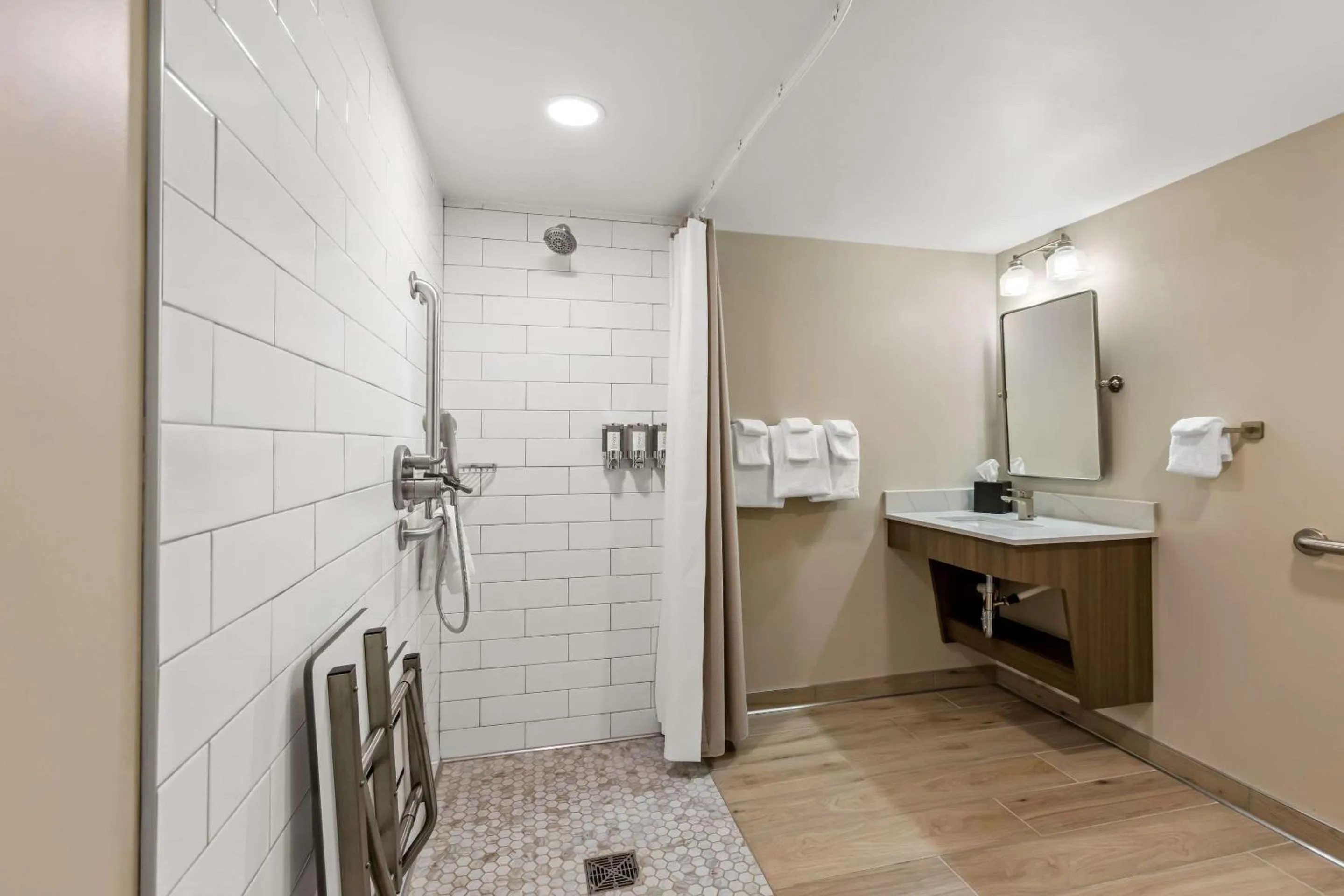 Bedroom in Lumber Jack Lodge, Ascend Hotel Collection