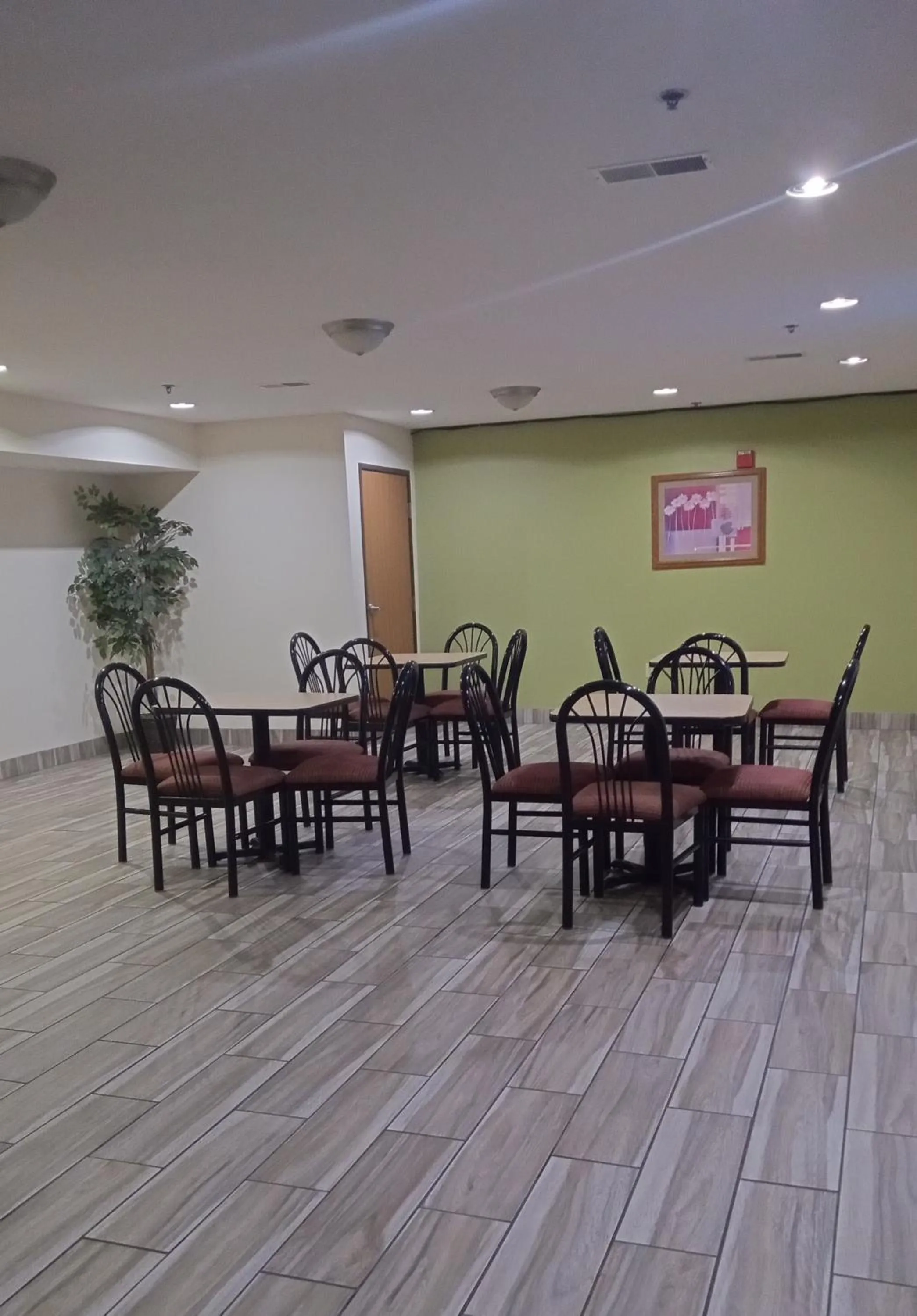 Seating area in Quality Inn Durand I-69