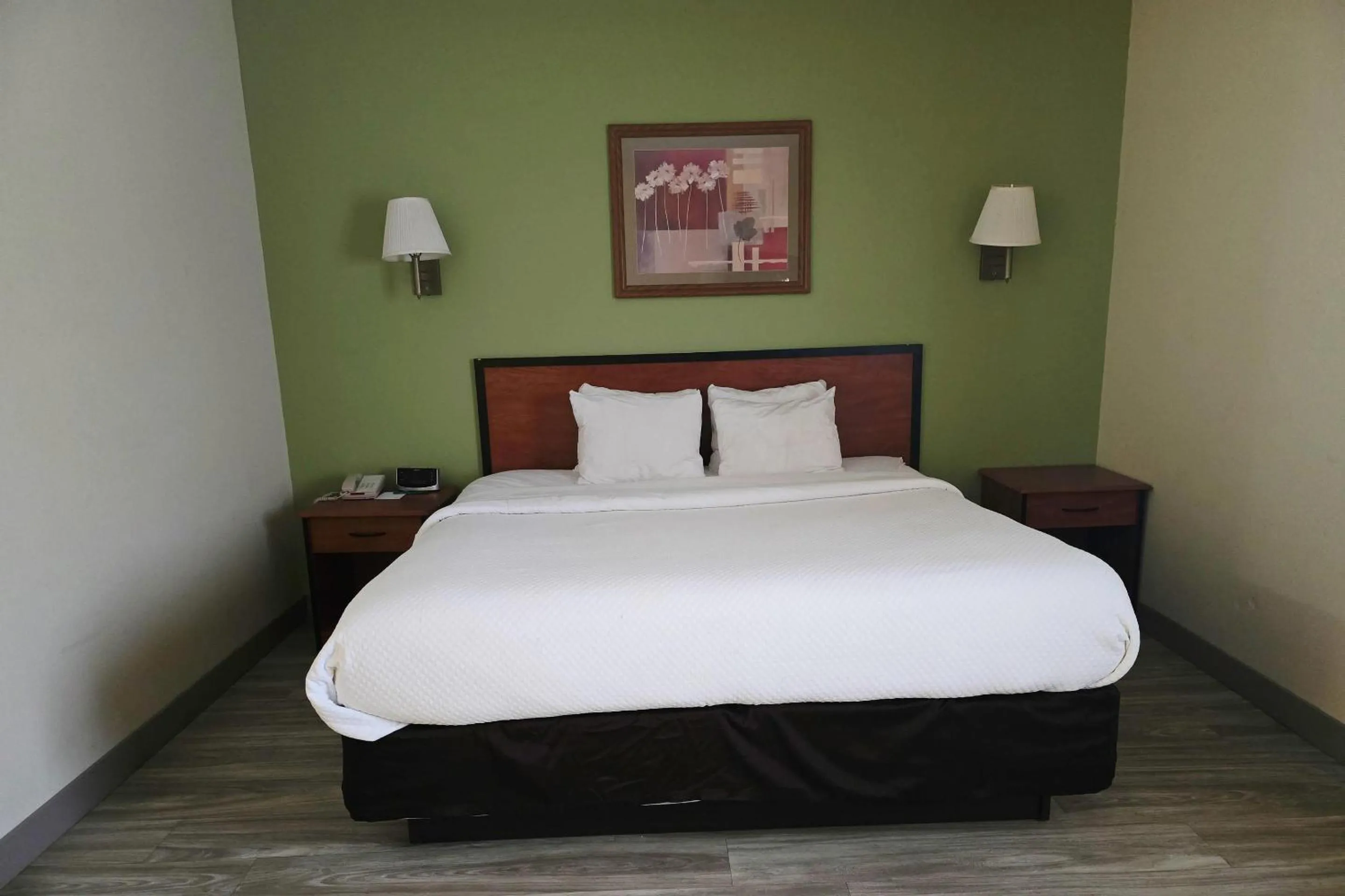 Bedroom, Bed in Quality Inn Durand I-69