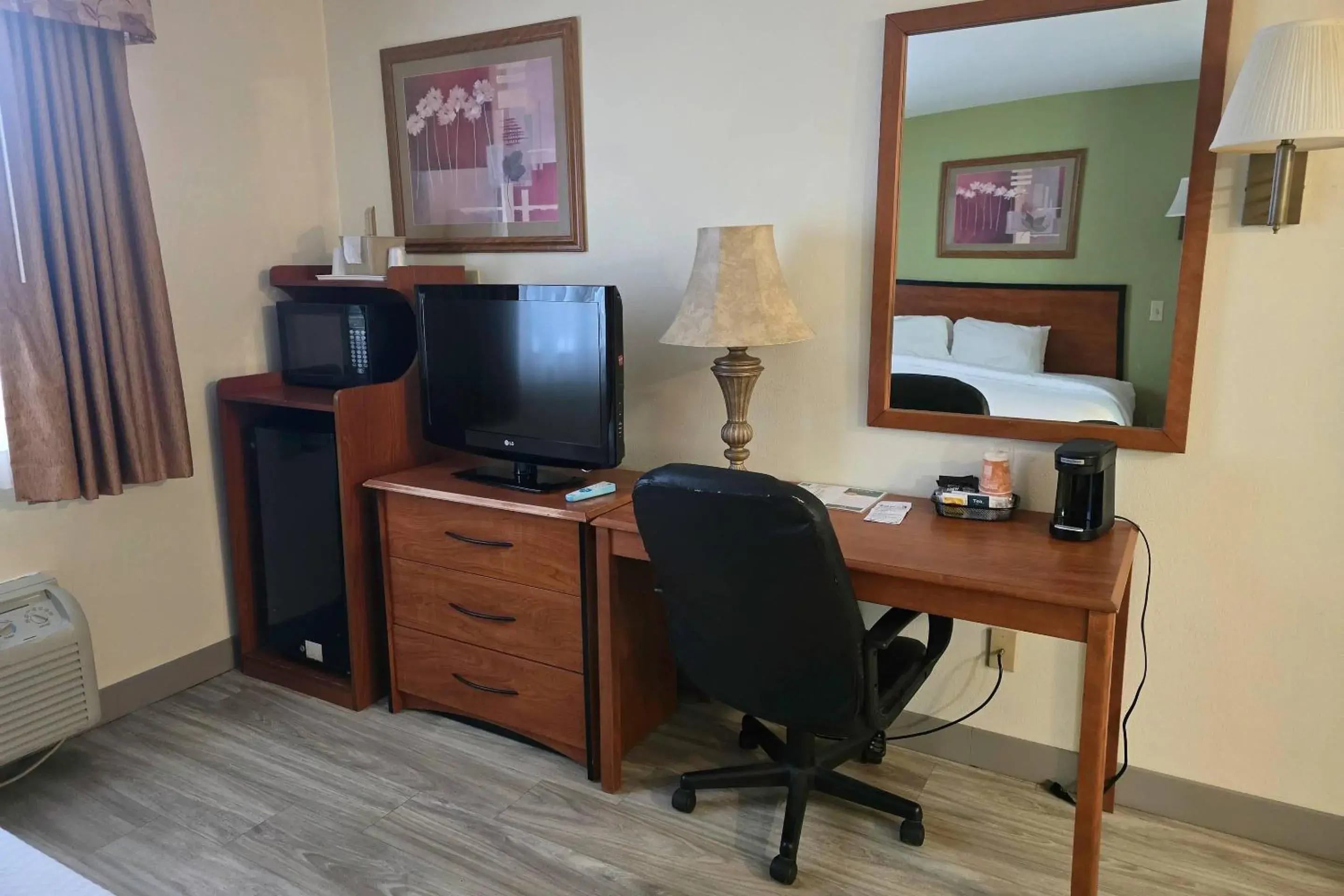 Bedroom in Quality Inn Durand I-69 Bedroom in Quality Inn Durand I-69