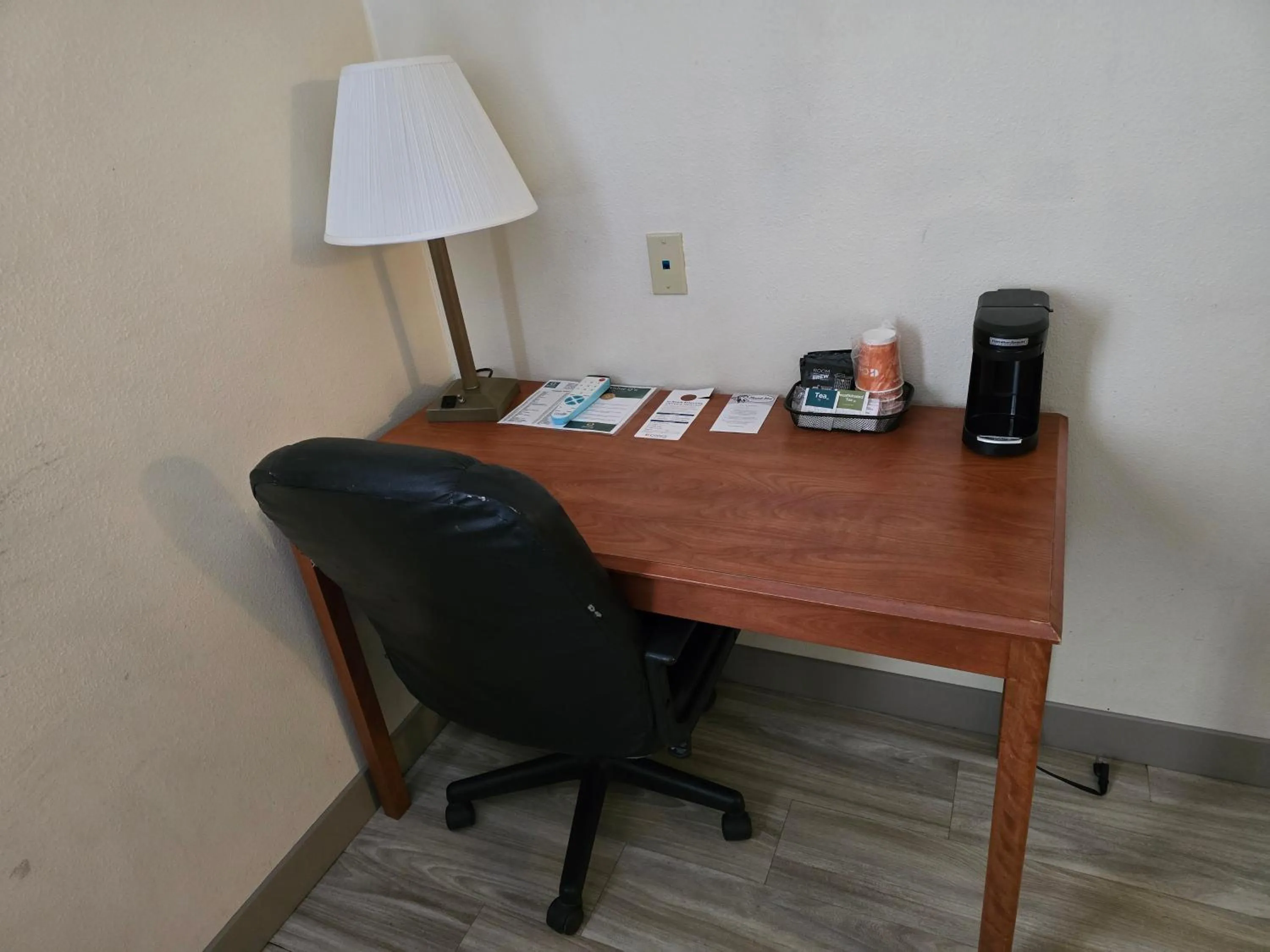 Communal lounge/ TV room in Quality Inn Durand I-69