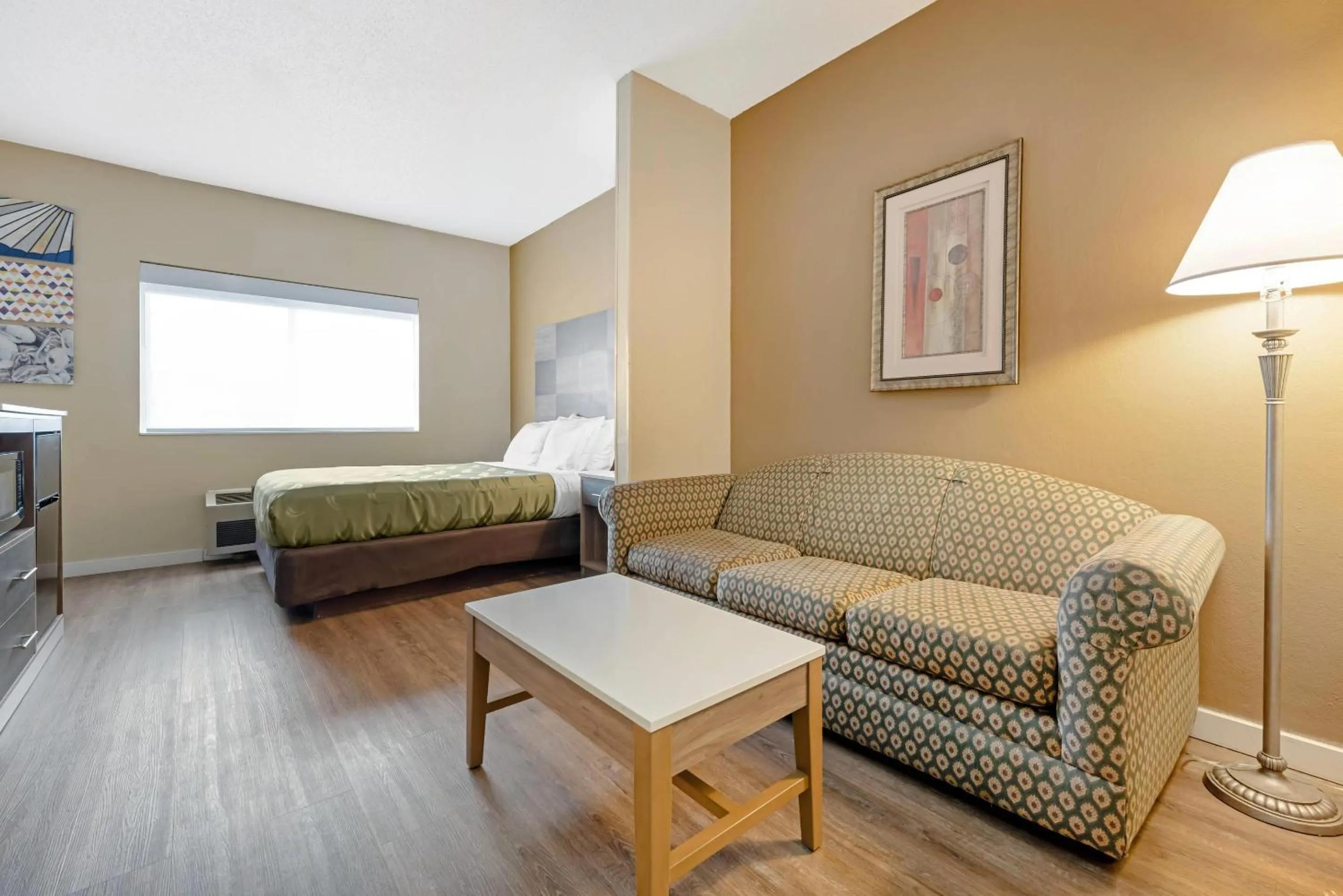 Bedroom, Bed in Quality Inn Bemidji