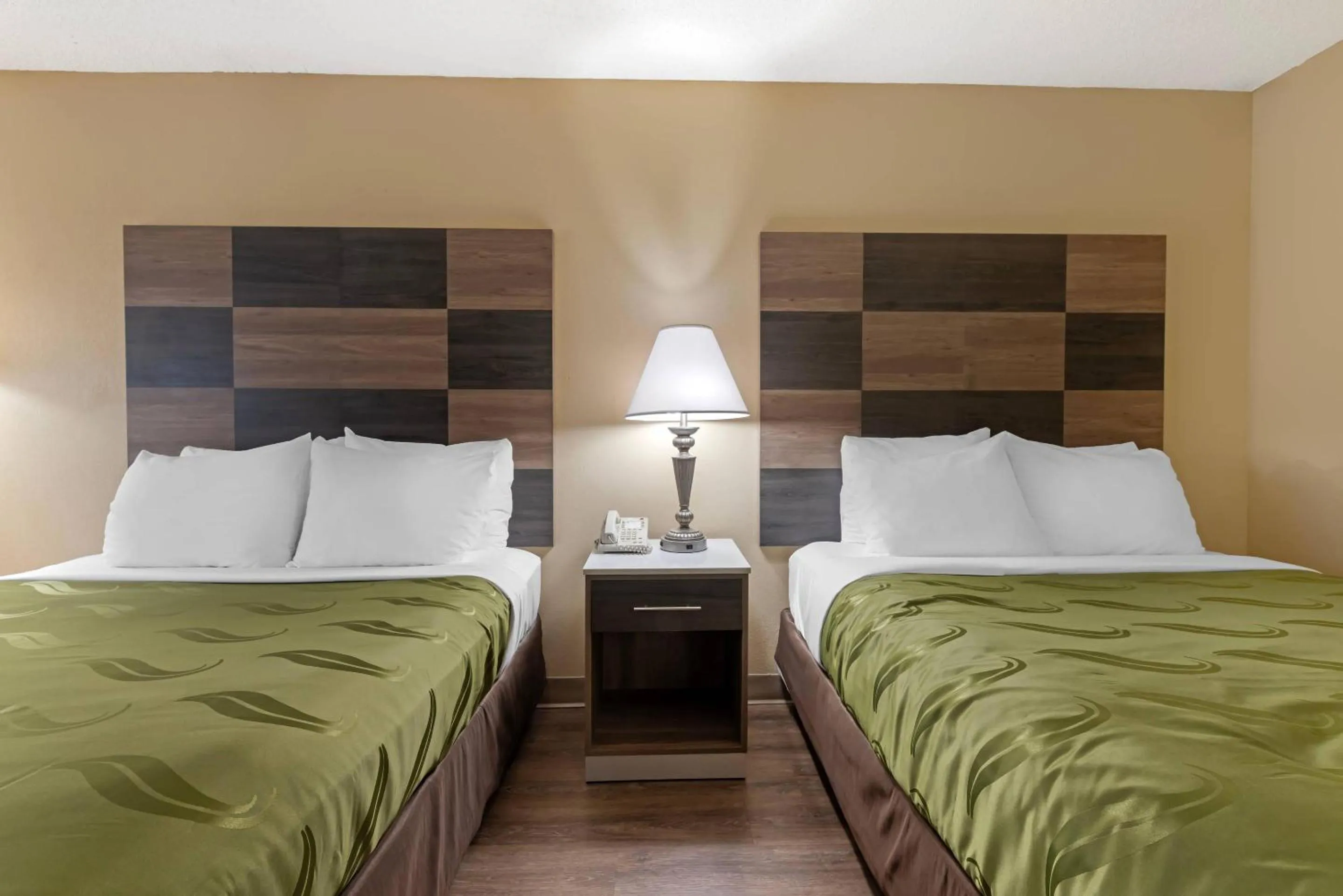 Bedroom, Bed in Quality Inn Bemidji