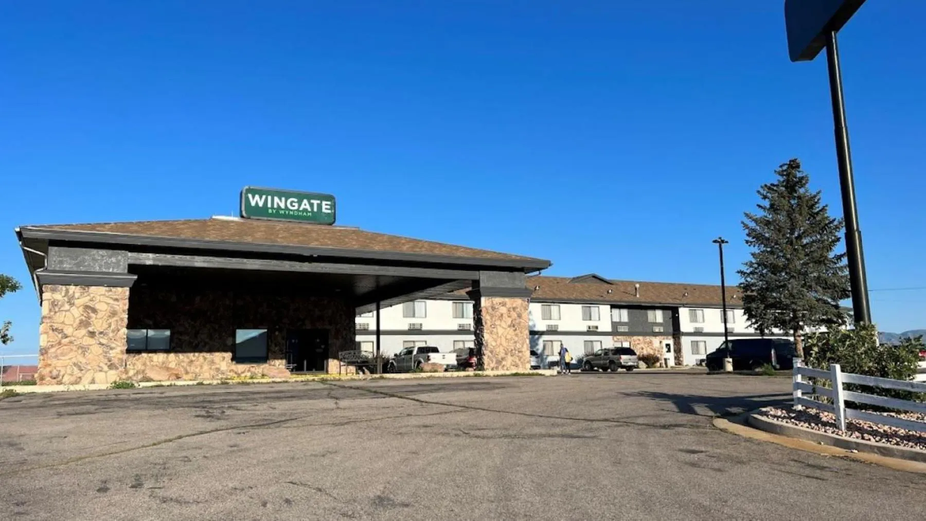 Property building in Wingate by Wyndham Beaver I-15