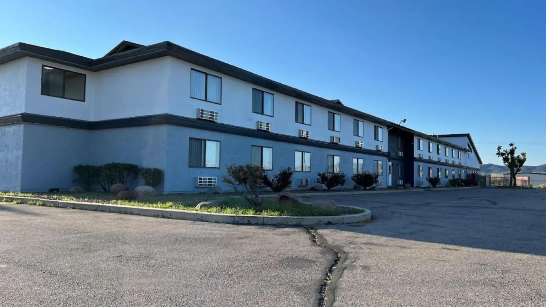 Property building in Wingate by Wyndham Beaver I-15 Property building in Wingate by Wyndham Beaver I-15