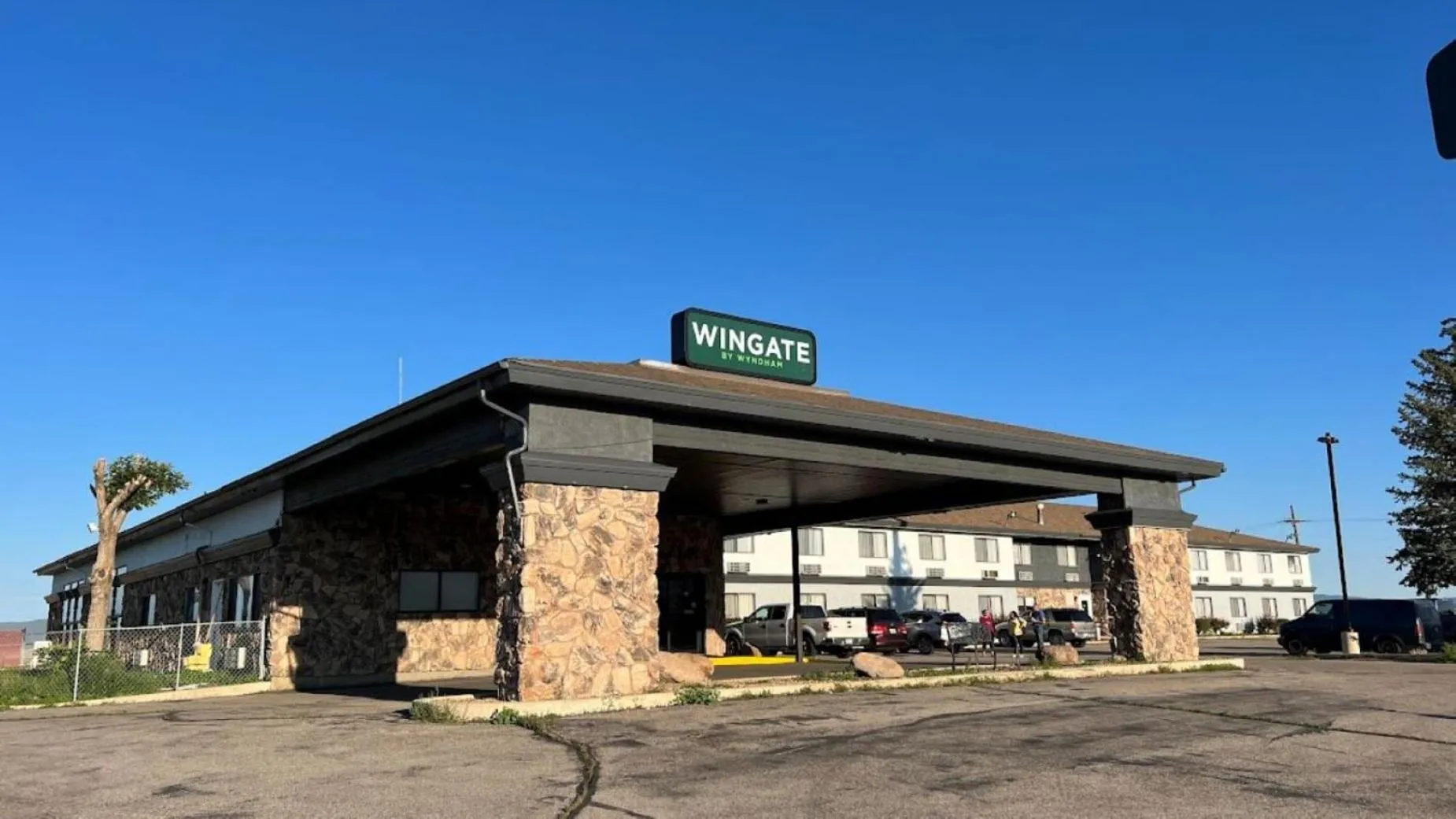 Property building in Wingate by Wyndham Beaver I-15