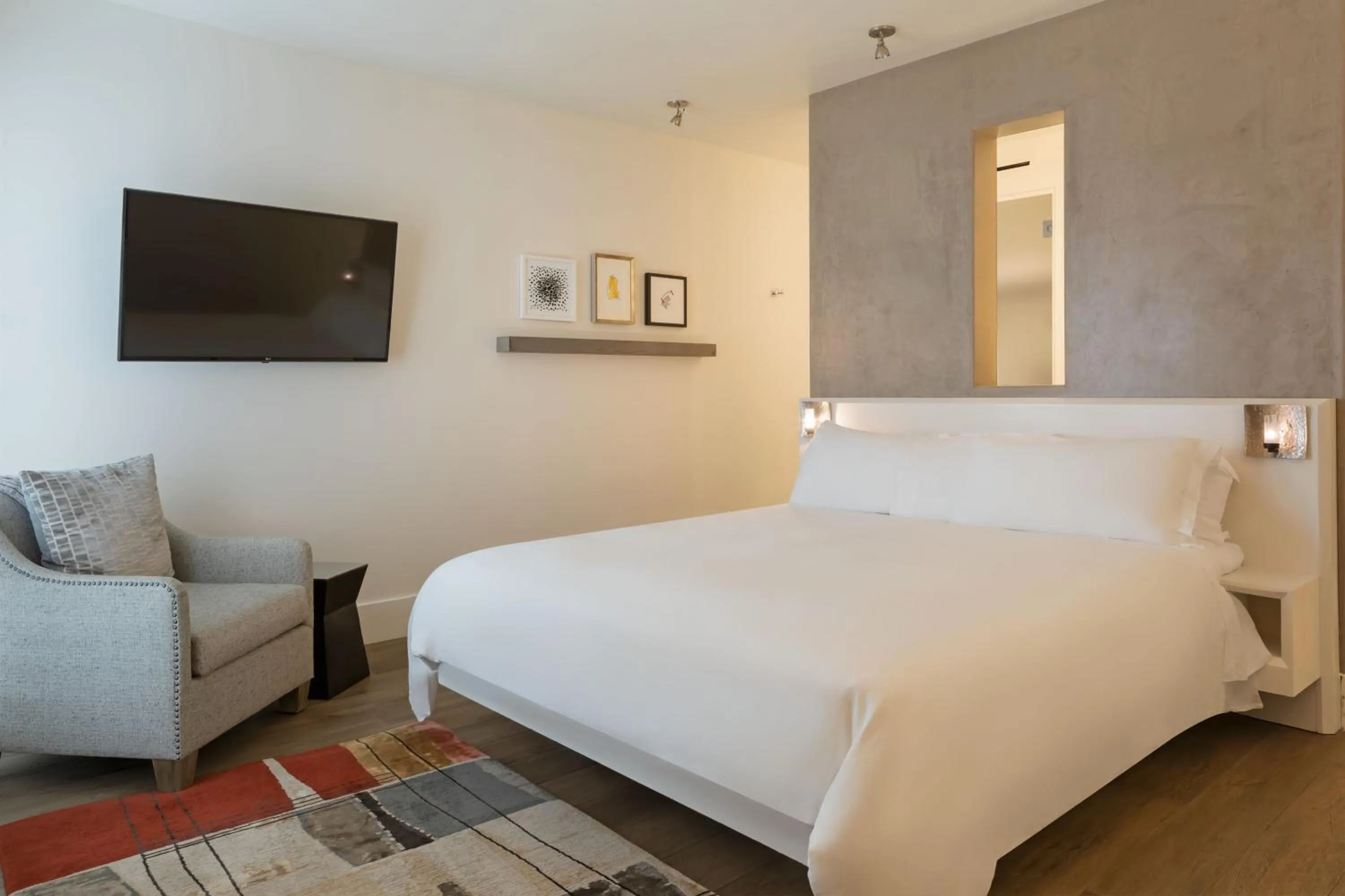 Photo of the whole room, Bed in HOTEL CERRO, Autograph Collection