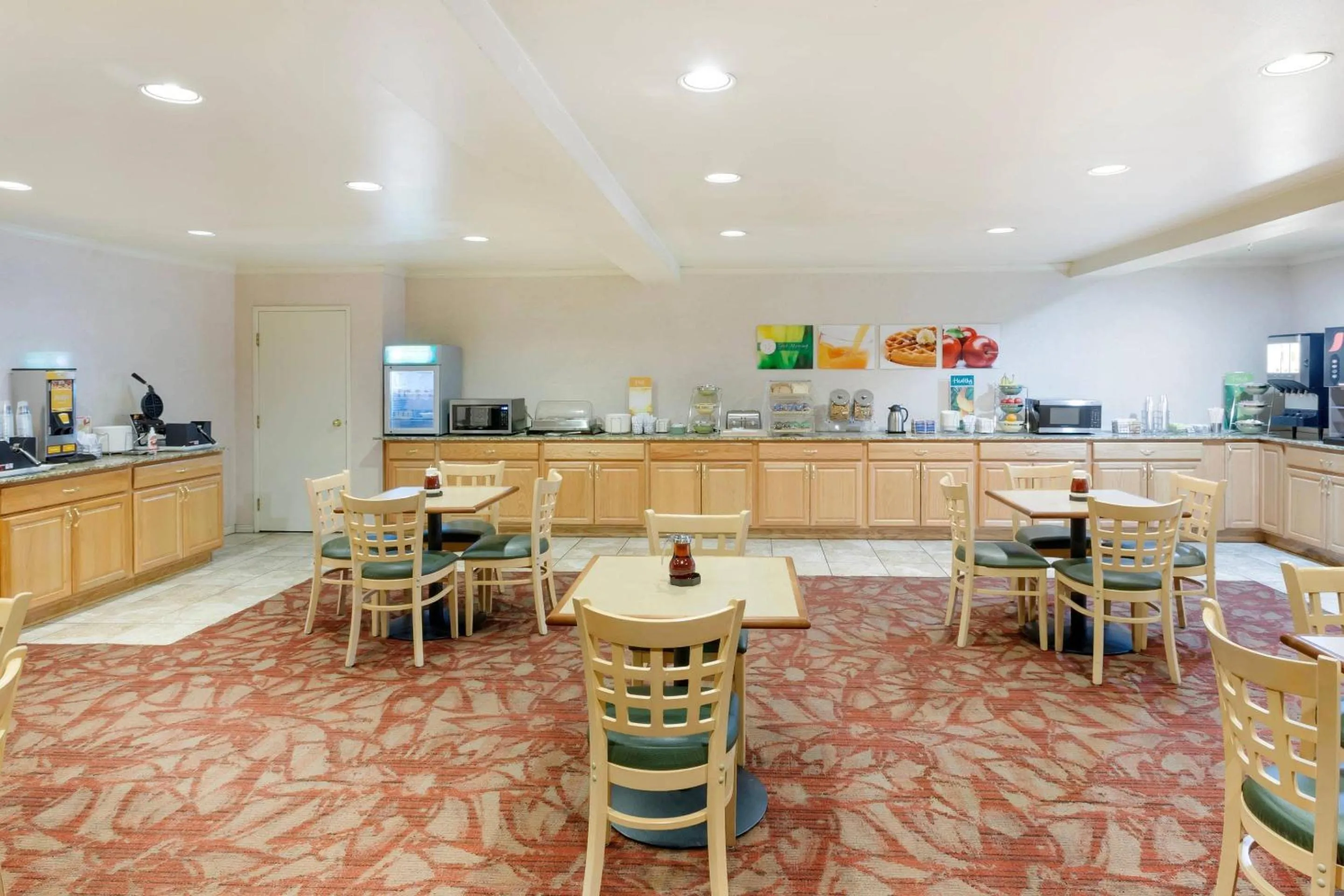 Breakfast in Quality Inn Payson I-15