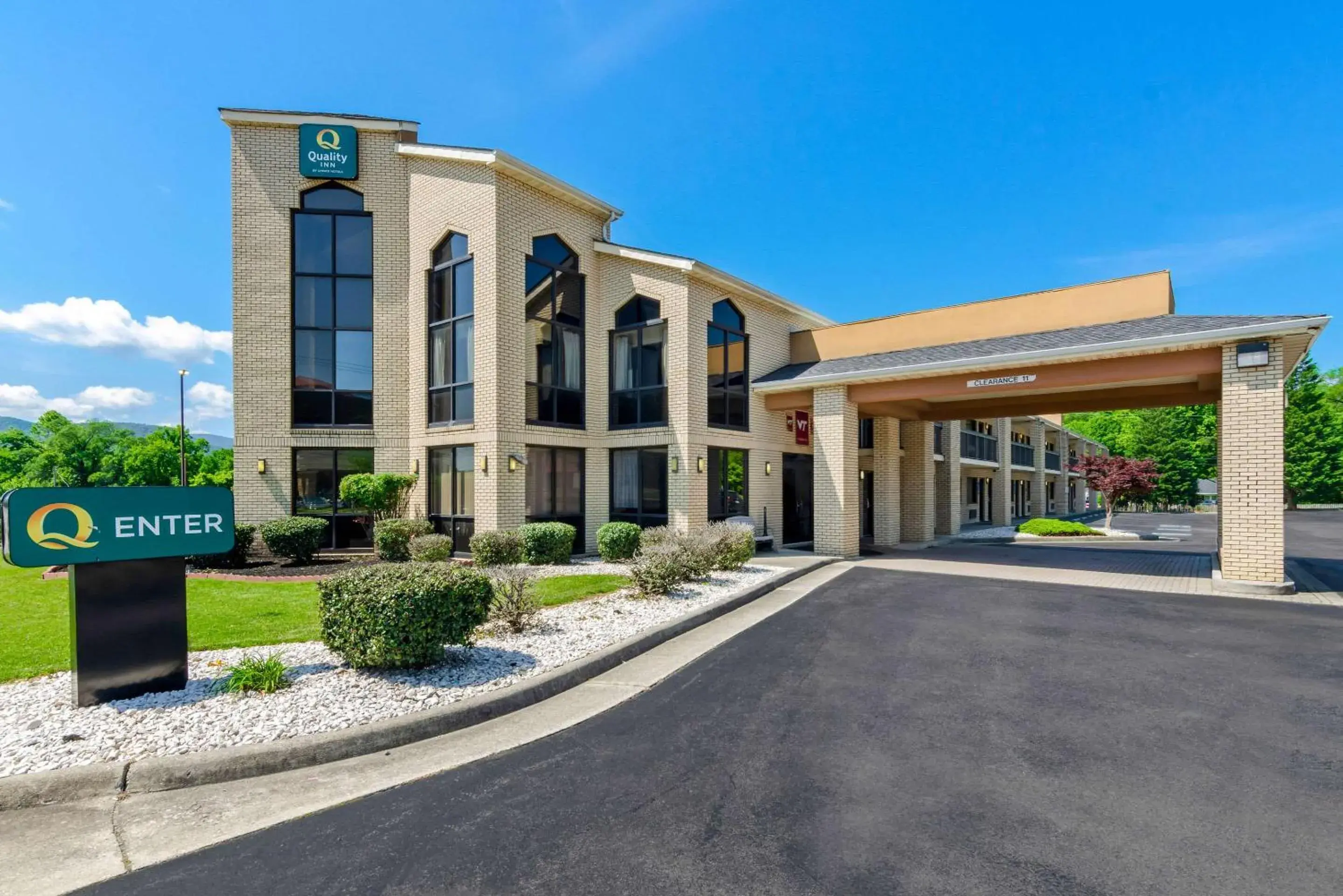 Property building in Quality Inn Salem - I-81 Property building in Quality Inn Salem - I-81