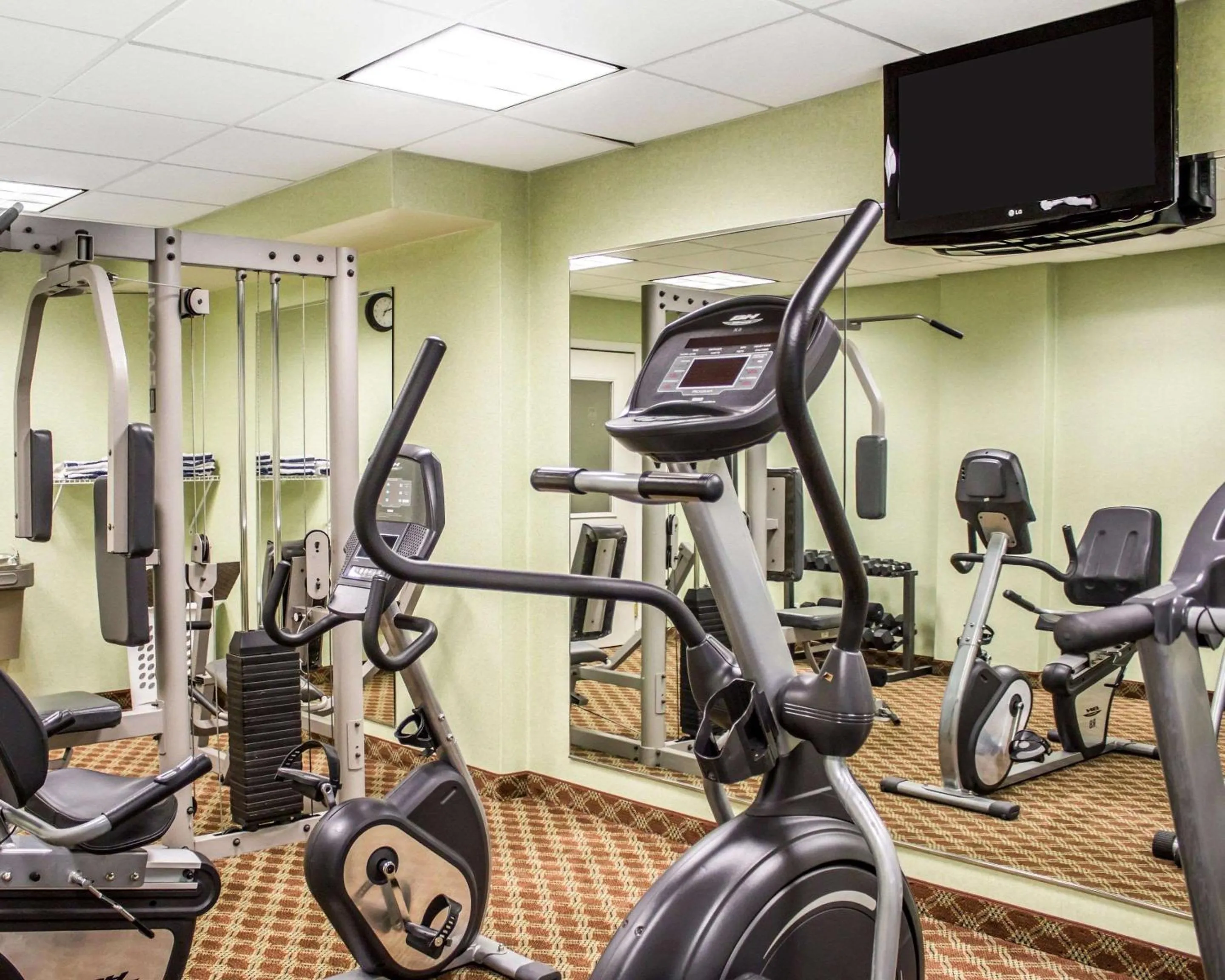 Fitness centre/facilities in Quality Inn & Conference Center Franklin Downtown