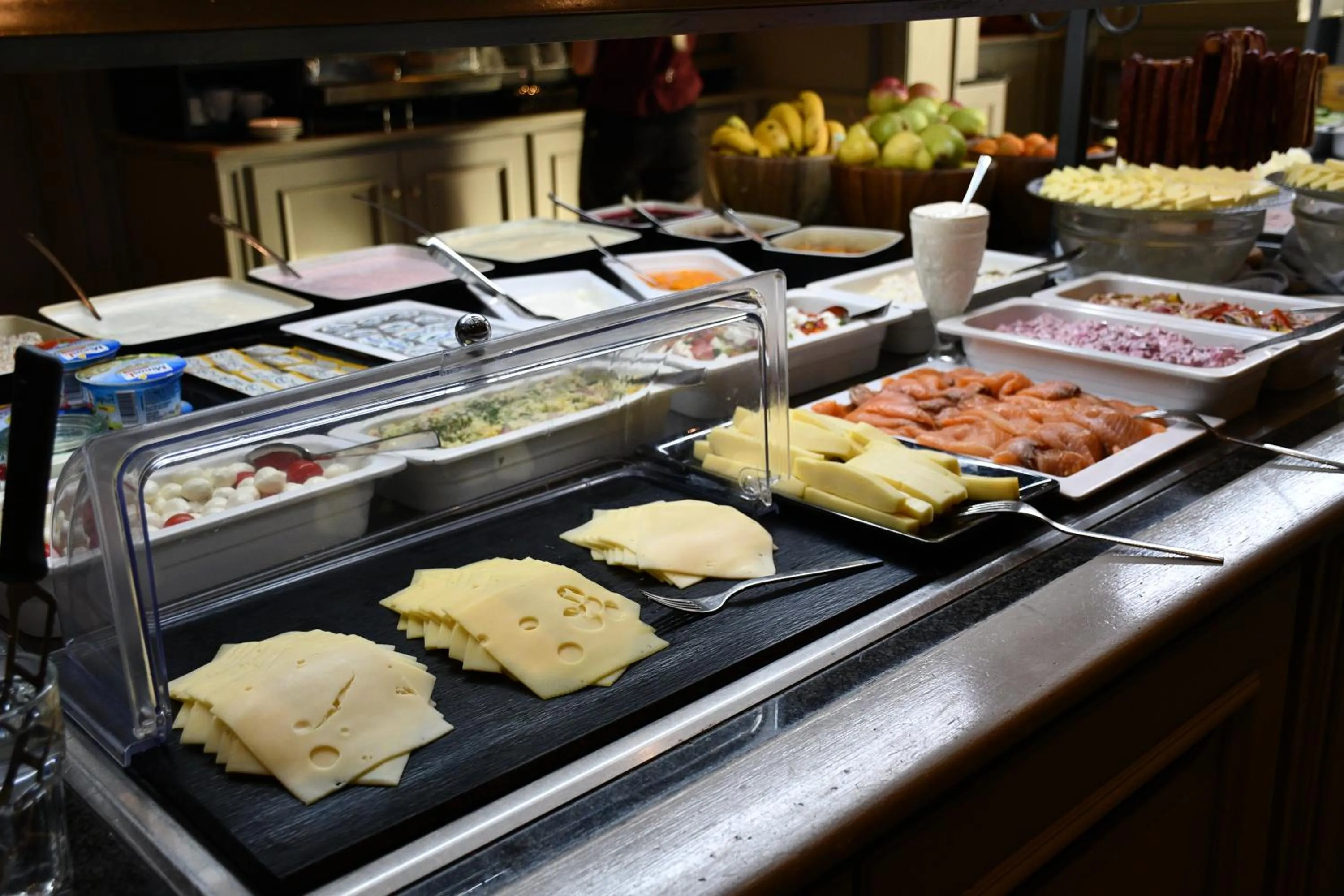 Breakfast in Schwarzwald Wellnesshotel SAIGERHÖH I Spa Golf & Wandern über dem Titisee